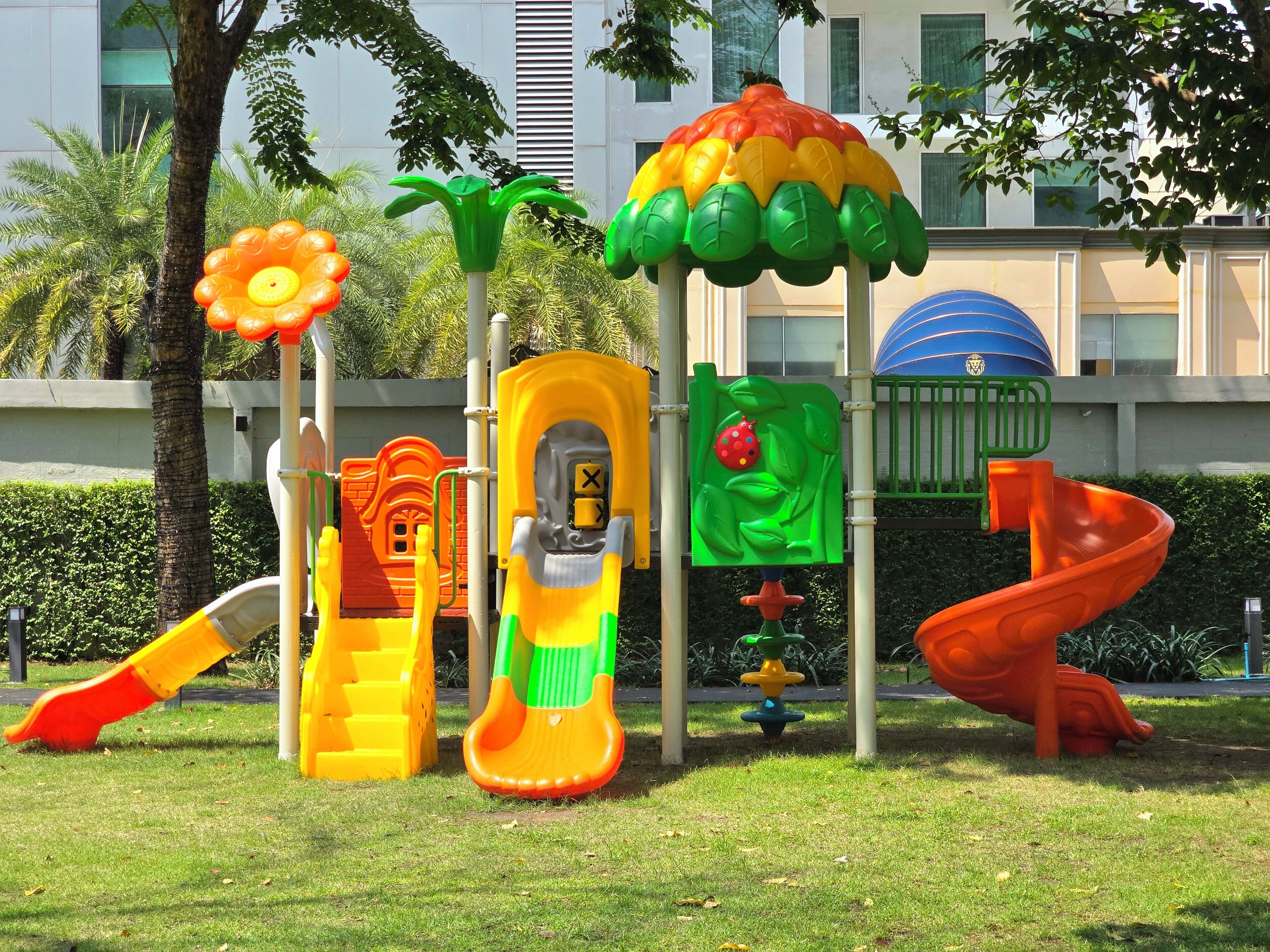 Floral Court Hotel & Residence