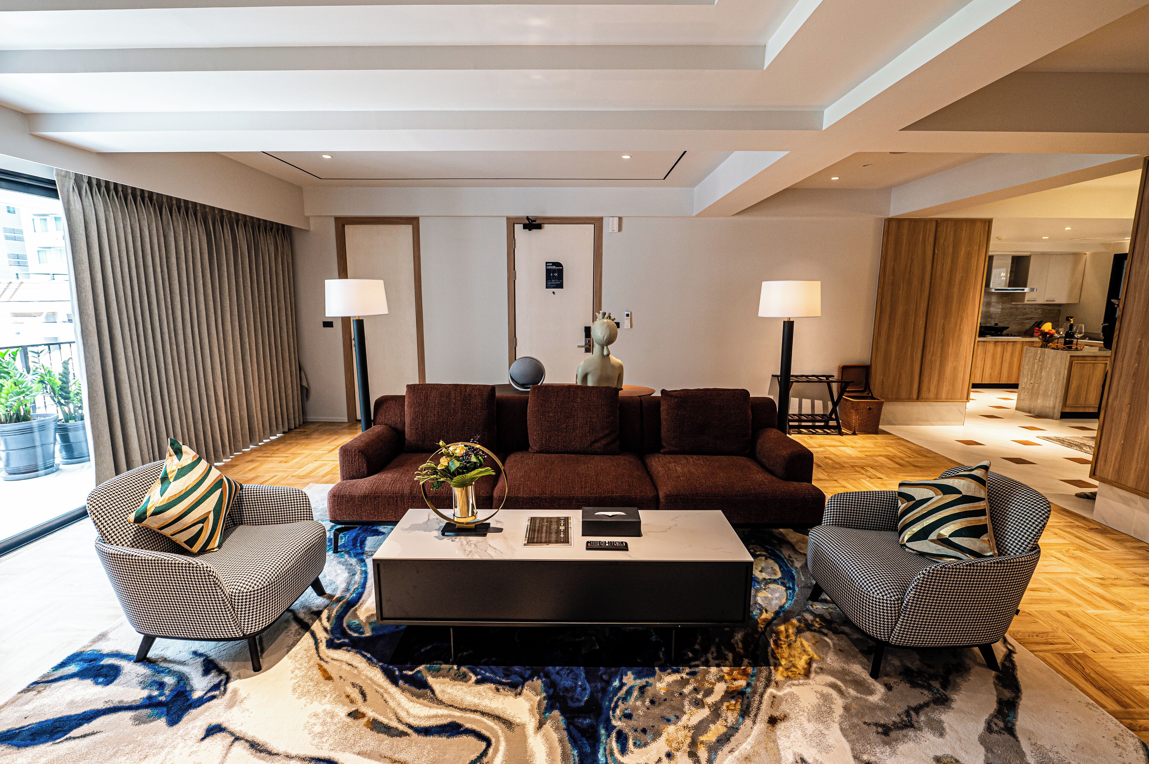 Floral Court Hotel & Residence