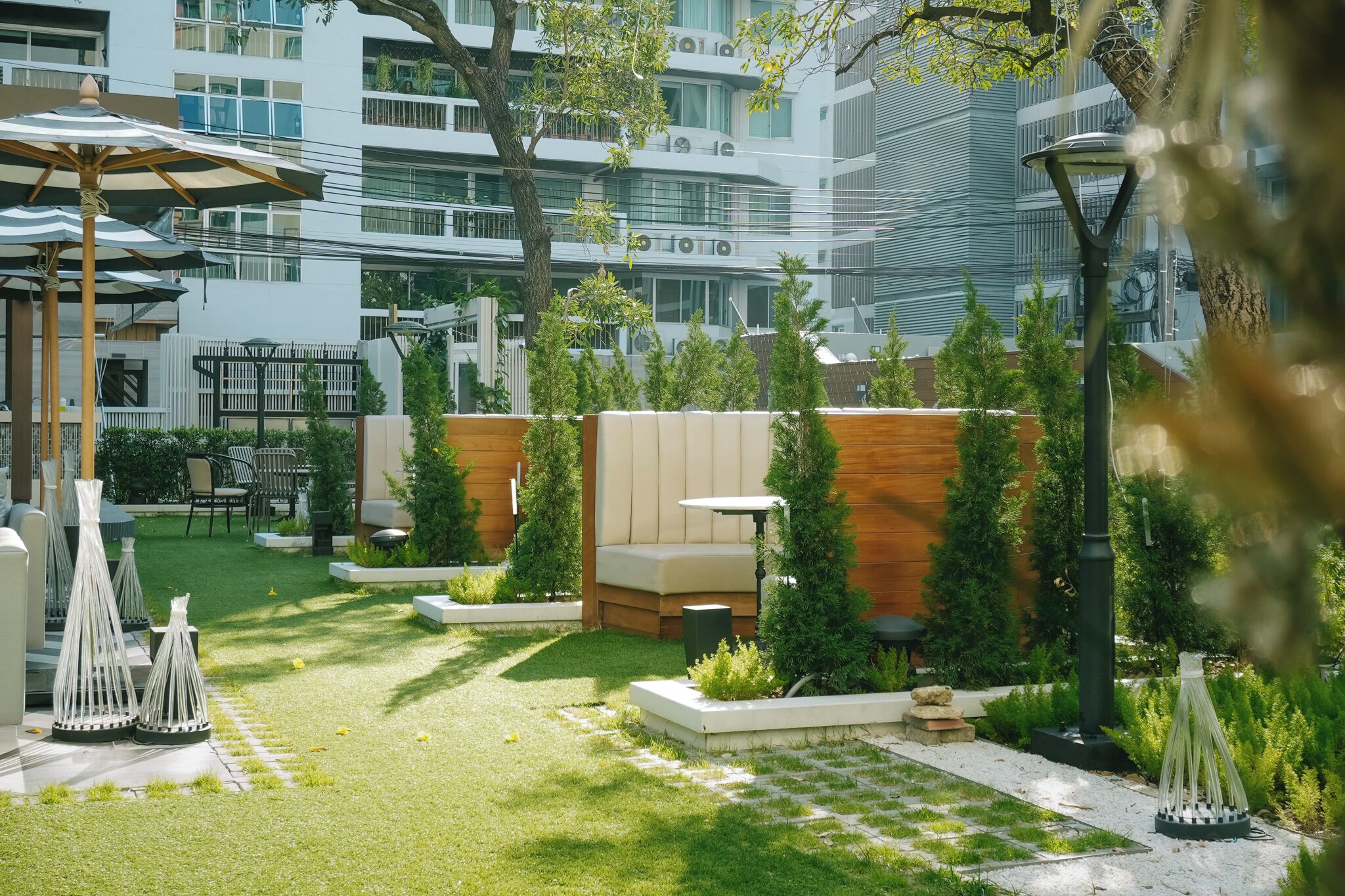 Floral Court Hotel & Residence