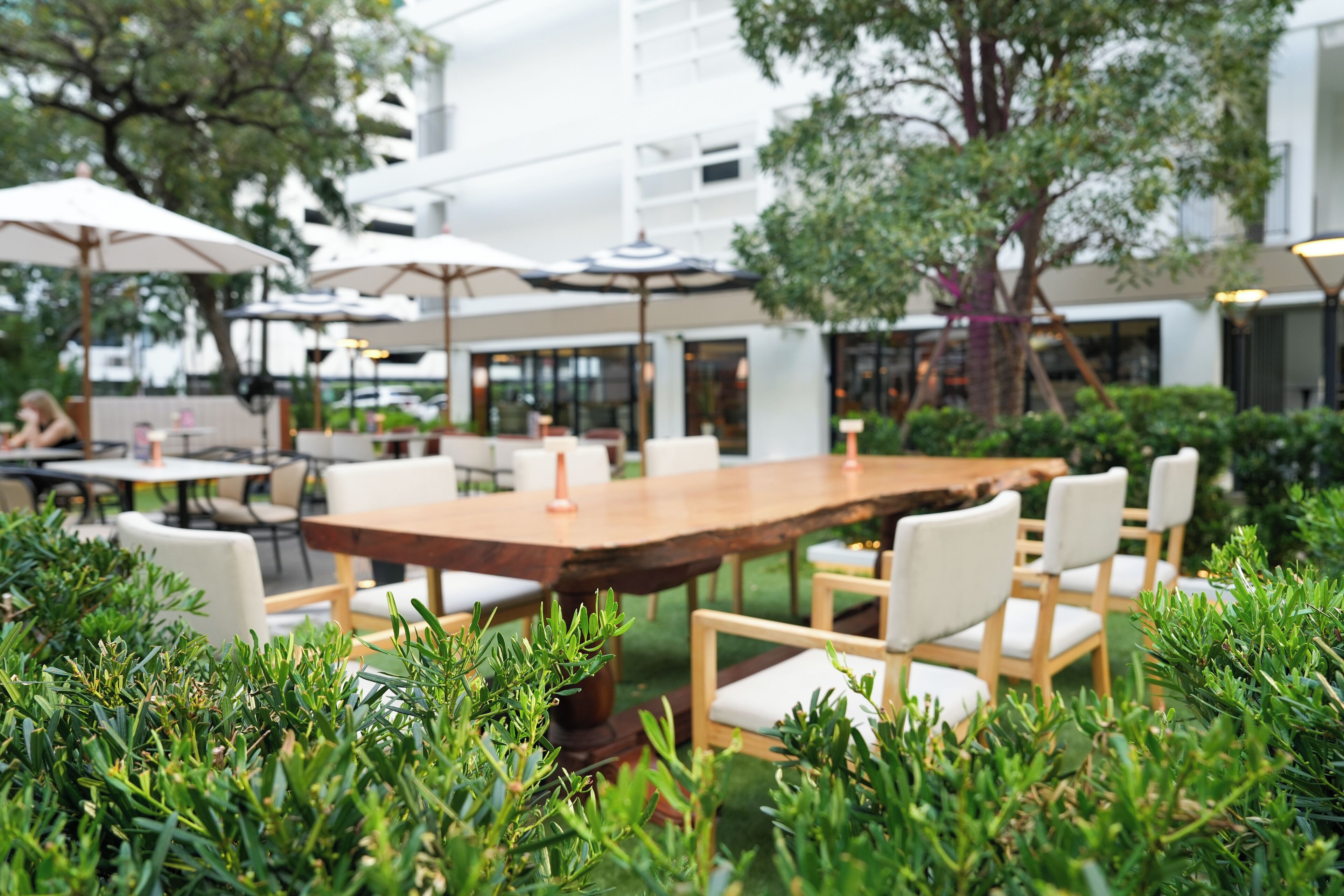 Floral Court Hotel & Residence