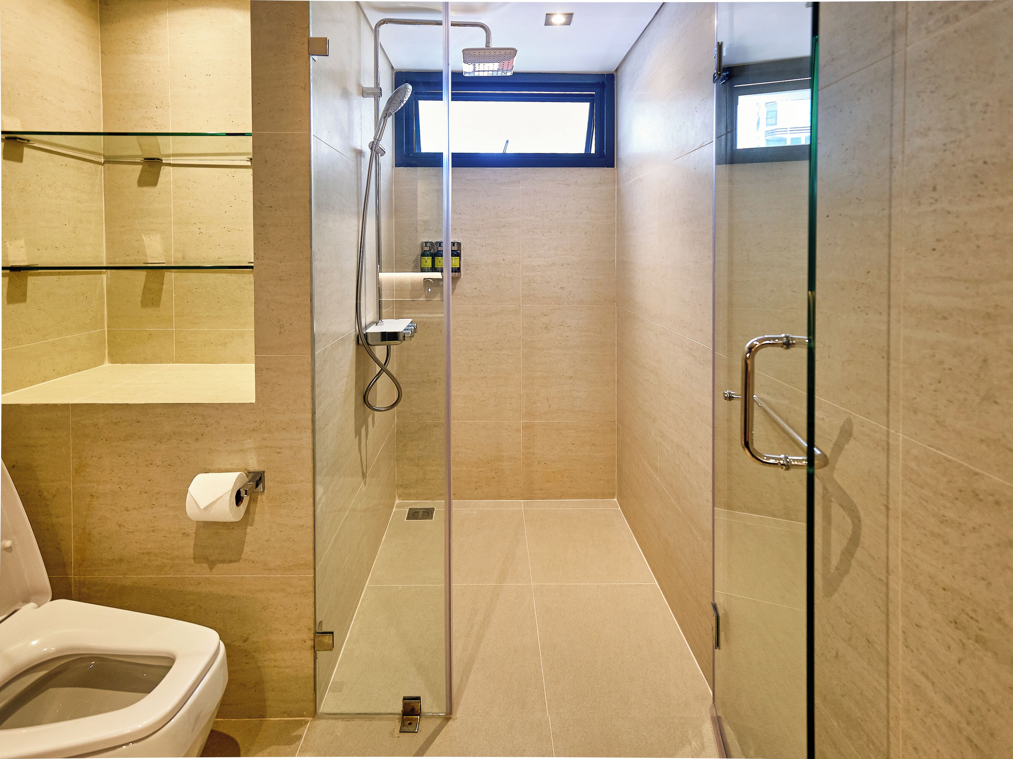 Floral Court Hotel & Residence