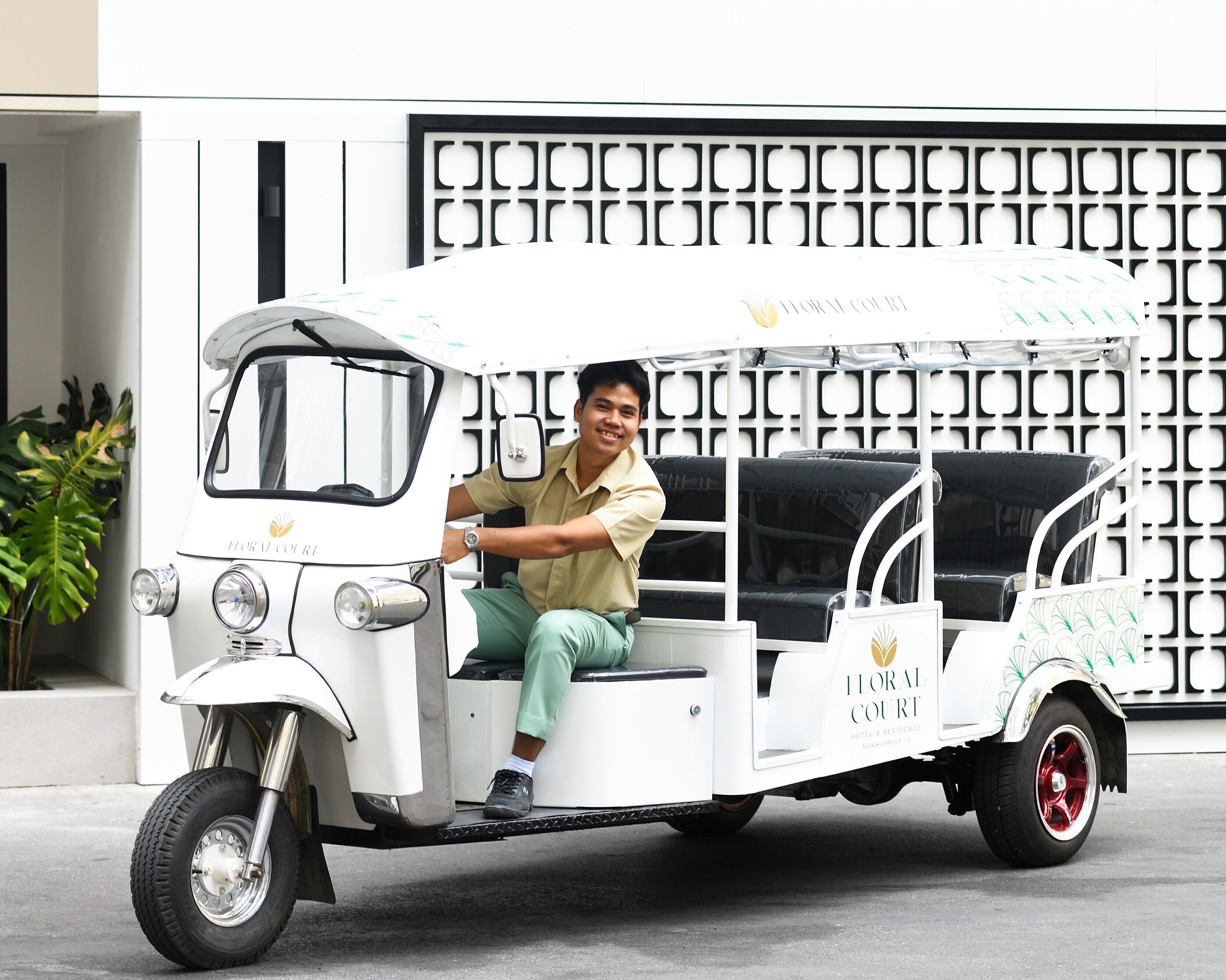 Floral Court Hotel & Residence