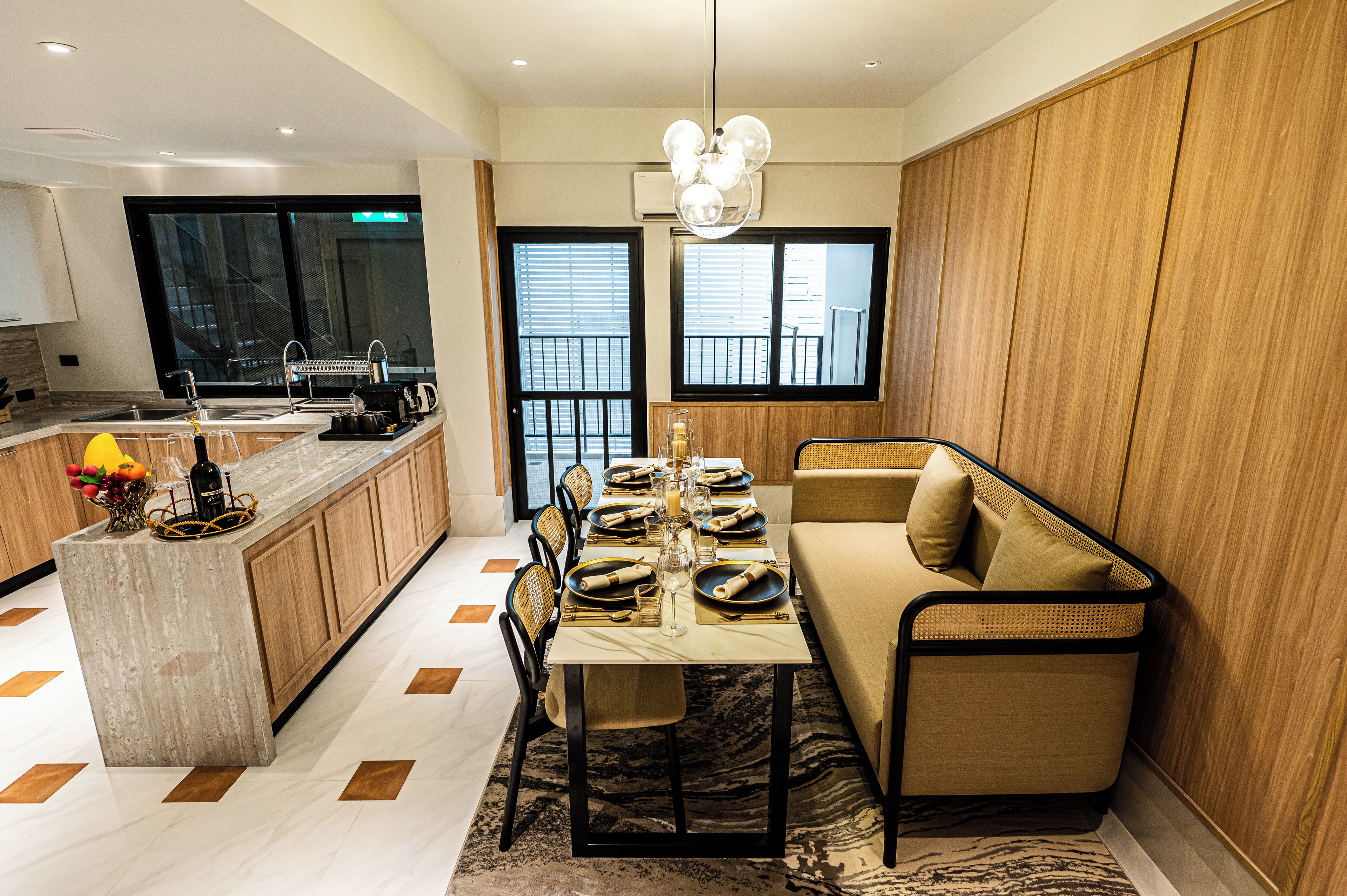 Floral Court Hotel & Residence