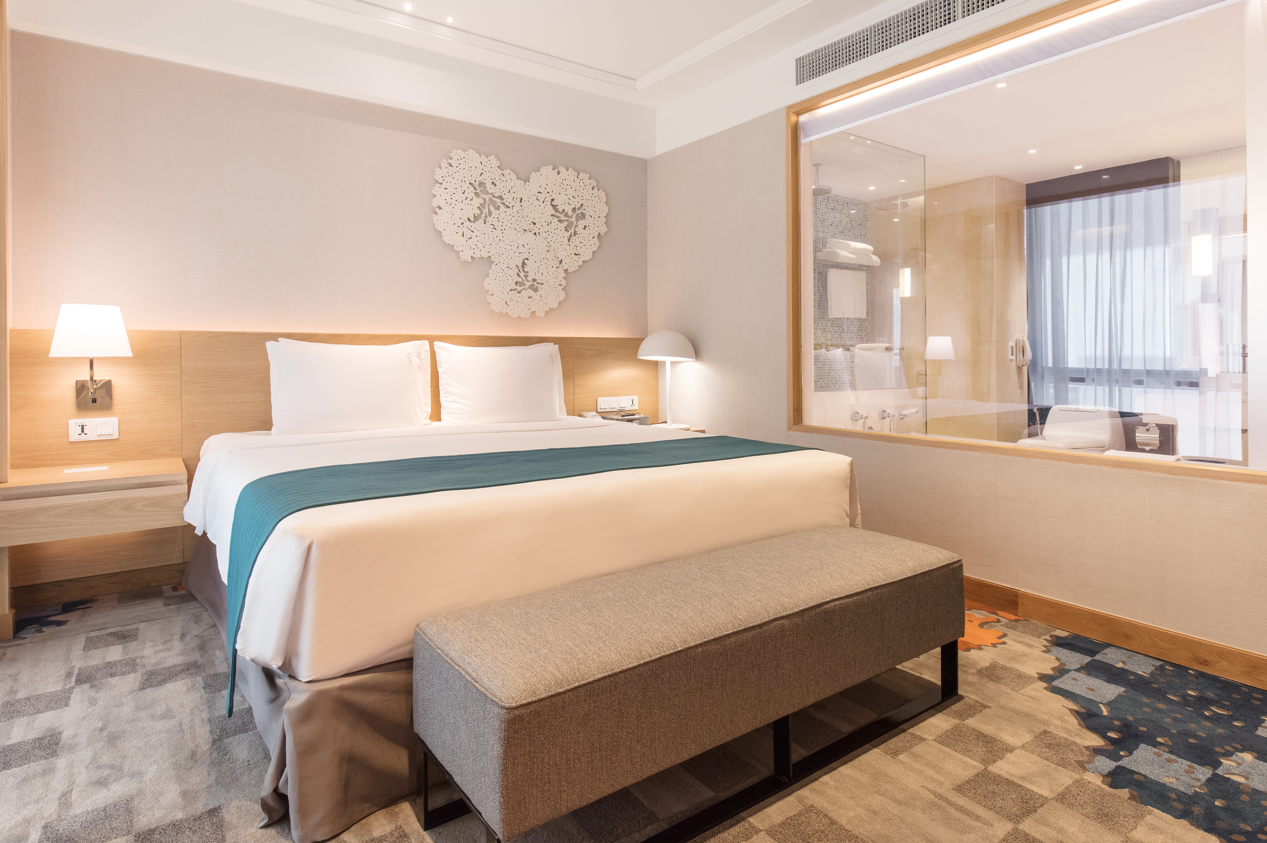Holiday Inn Bangkok Holiday Inn Bangkok