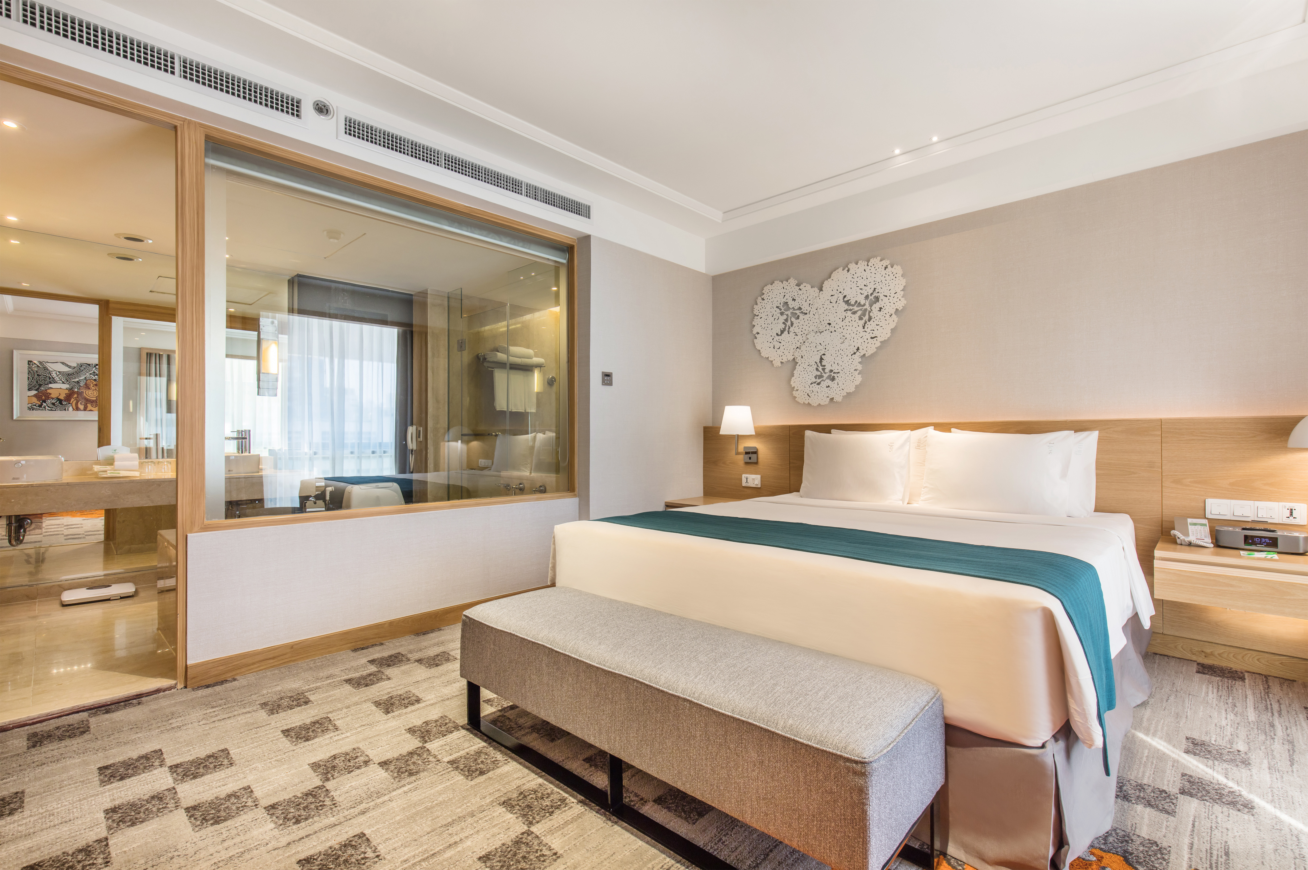Holiday Inn Bangkok Holiday Inn Bangkok