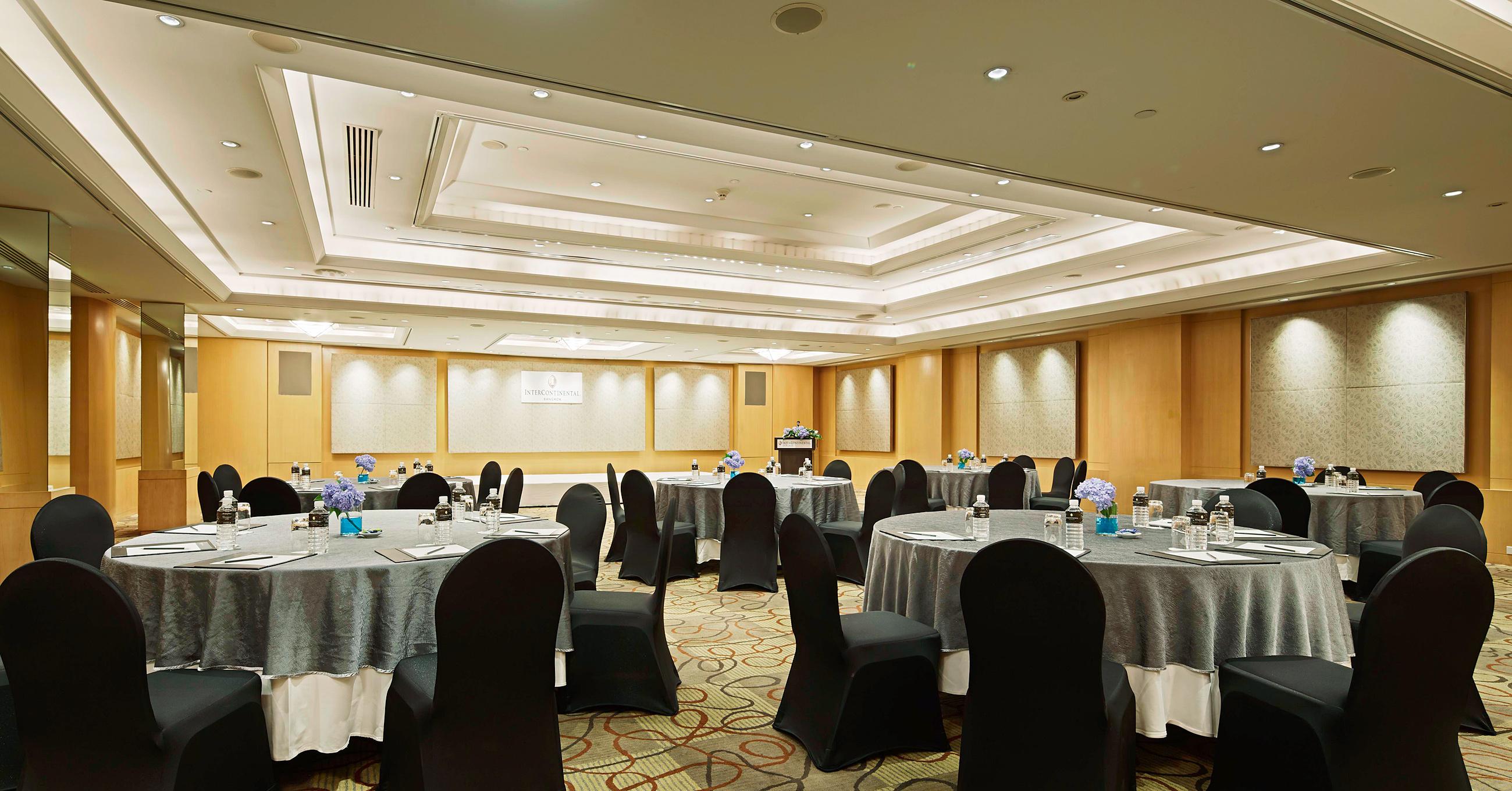 Holiday Inn Bangkok Holiday Inn Bangkok