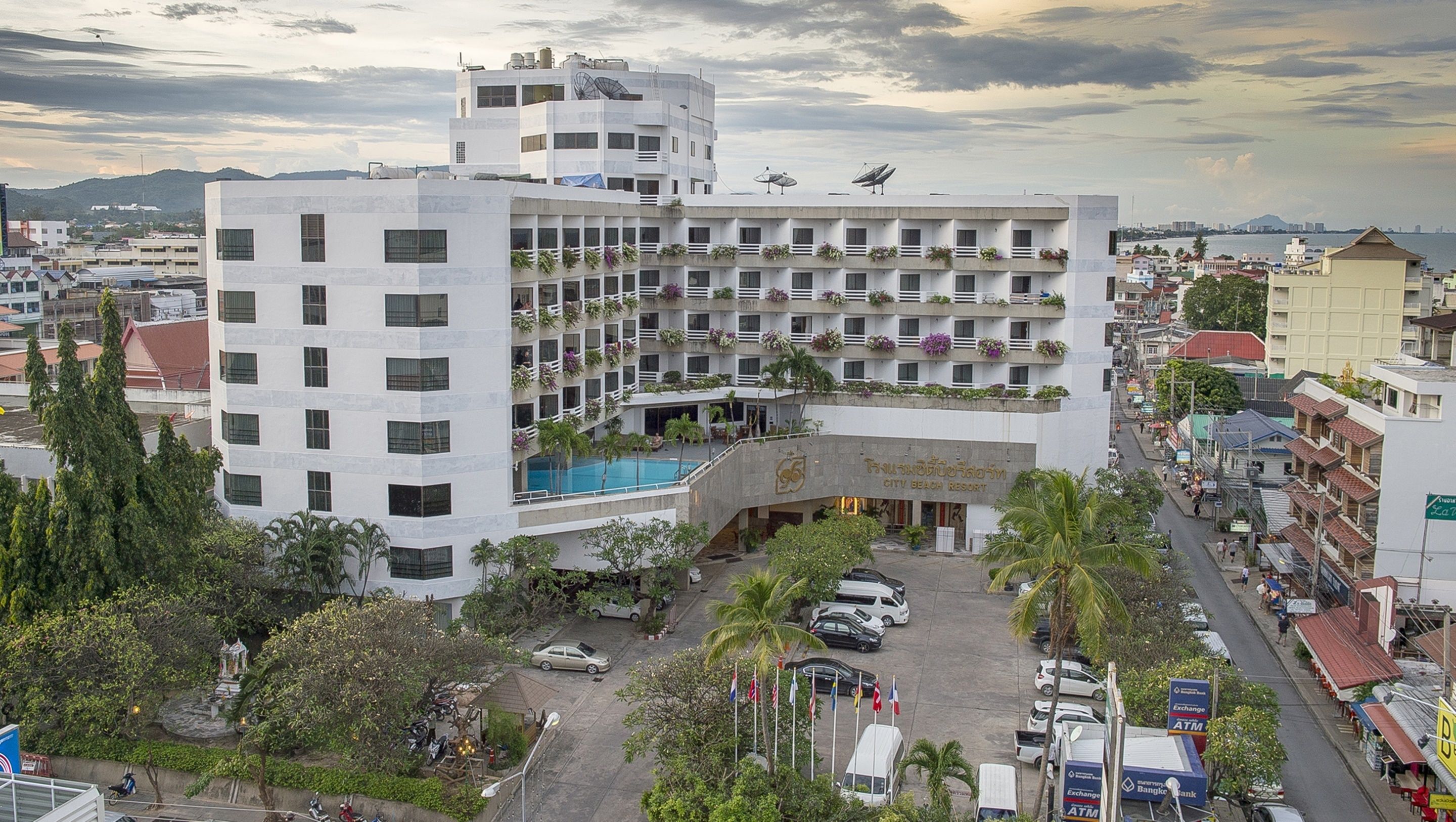 City Beach Resort City Beach Resort
