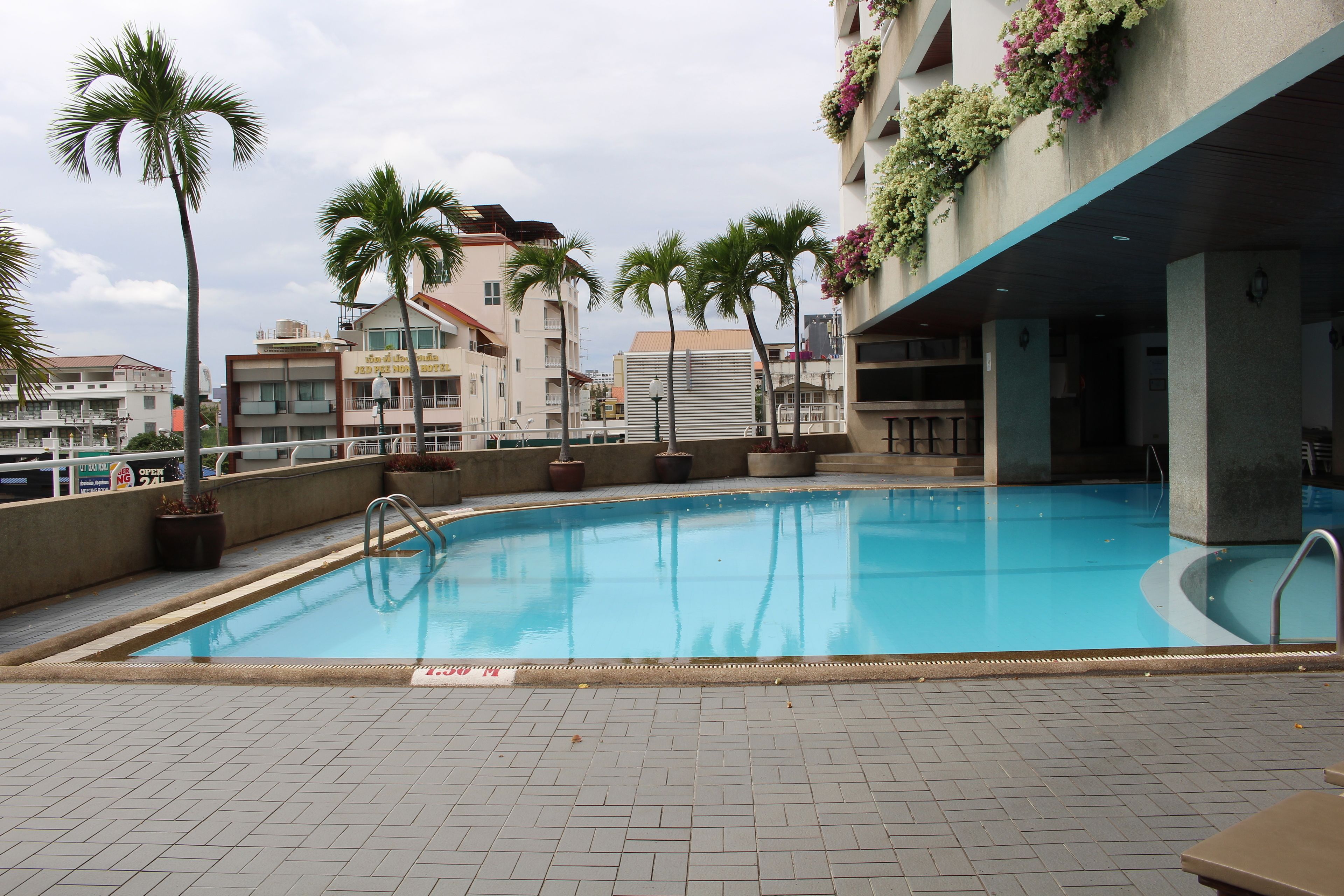 City Beach Resort City Beach Resort
