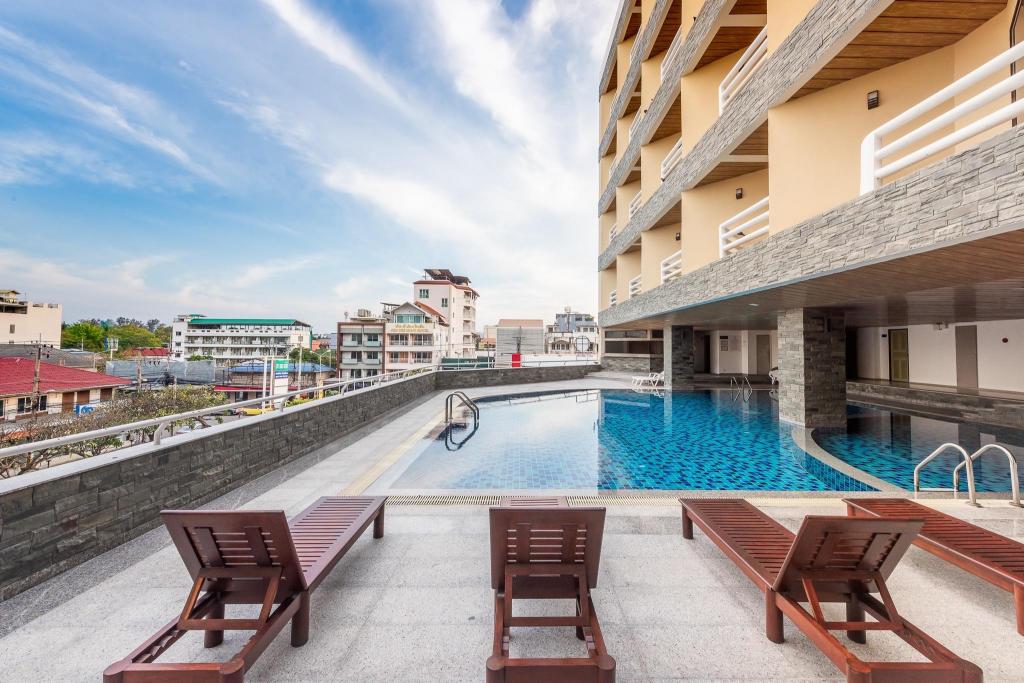 City Beach Resort City Beach Resort