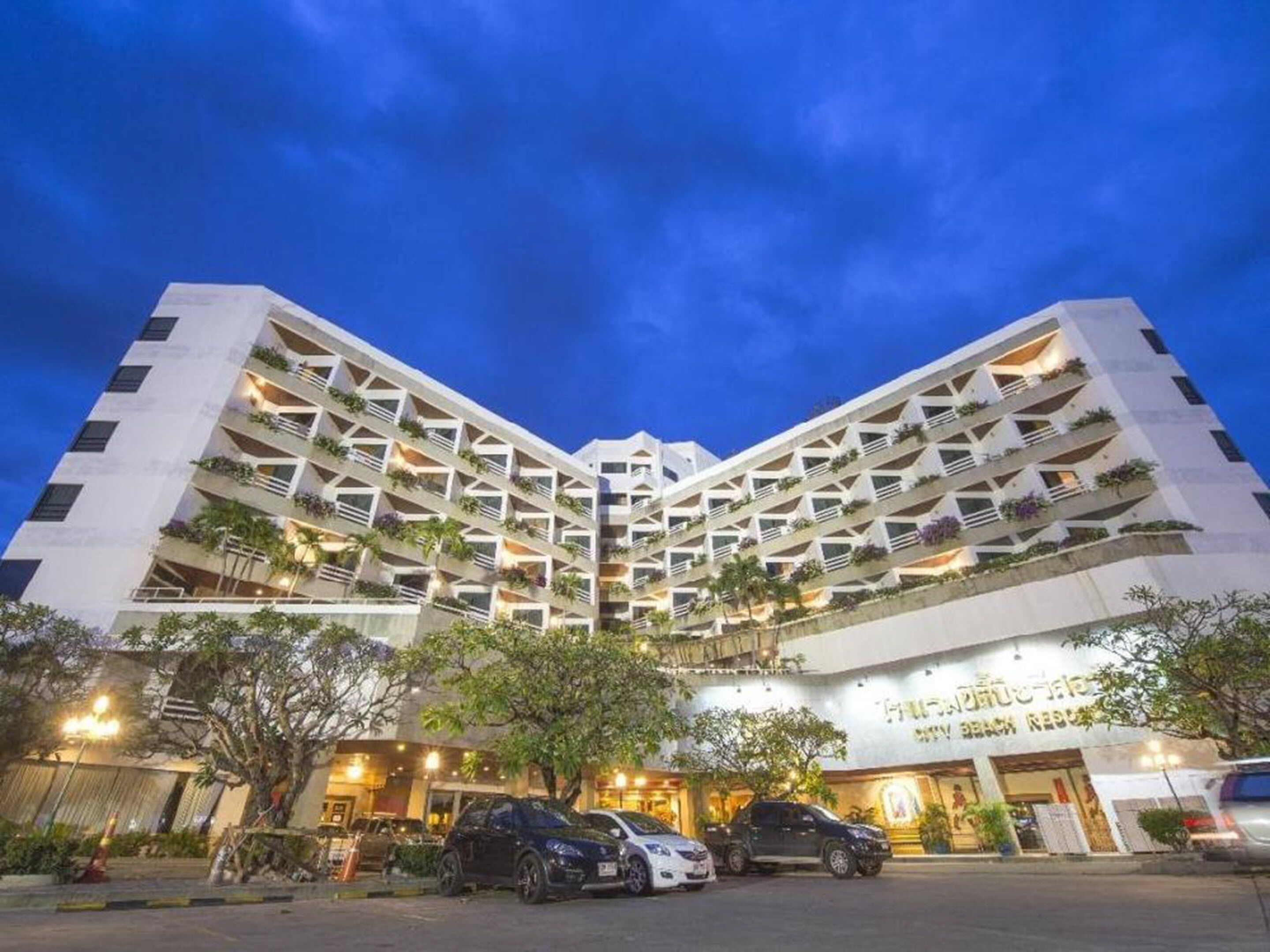 City Beach Resort City Beach Resort