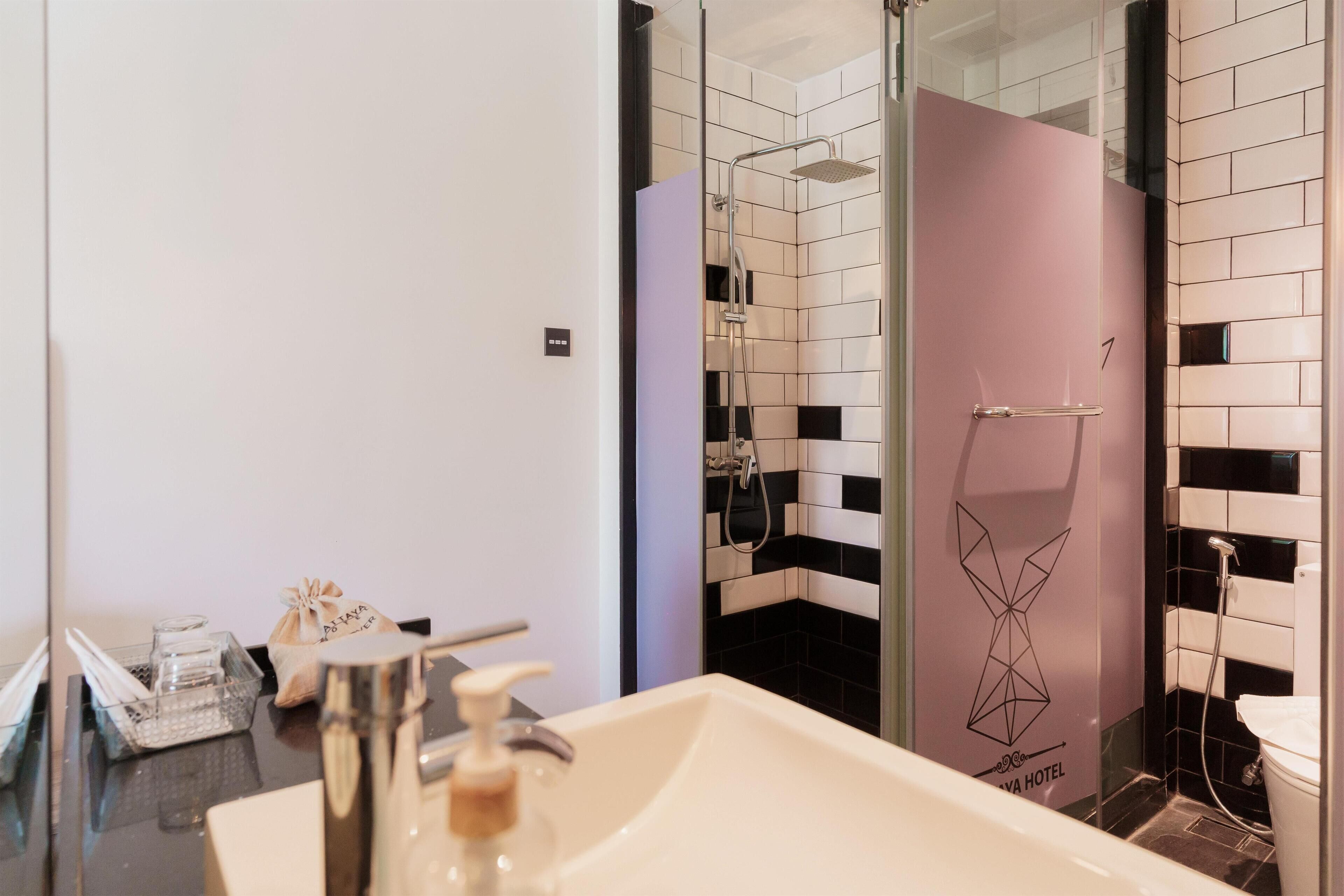 SureStay Plus by Best Western T Pattaya SureStay Plus by Best Western T Pattaya