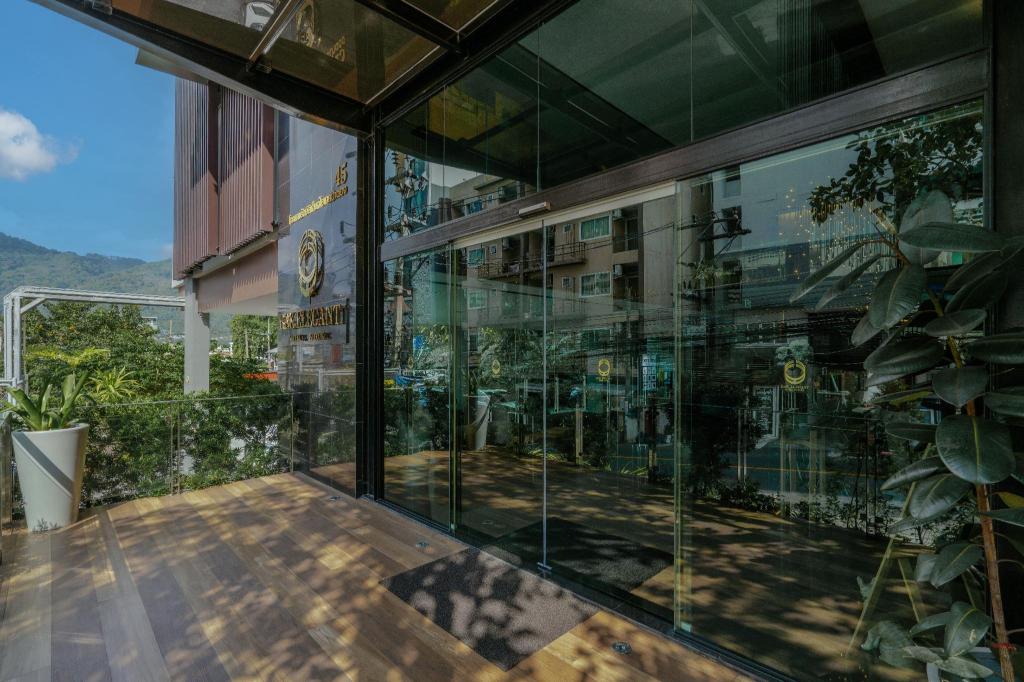 Rak Elegant Hotel Patong