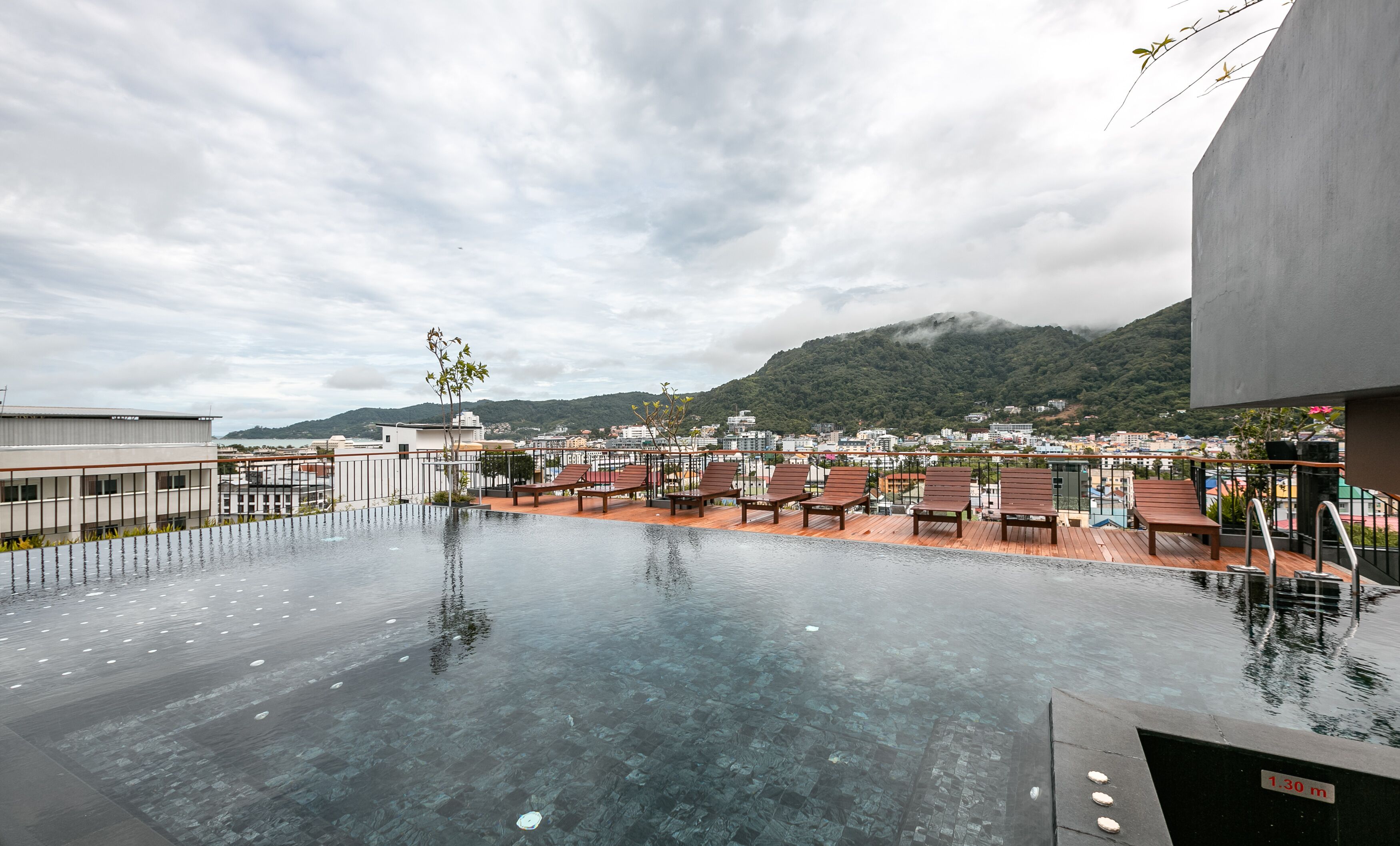 Rak Elegant Hotel Patong