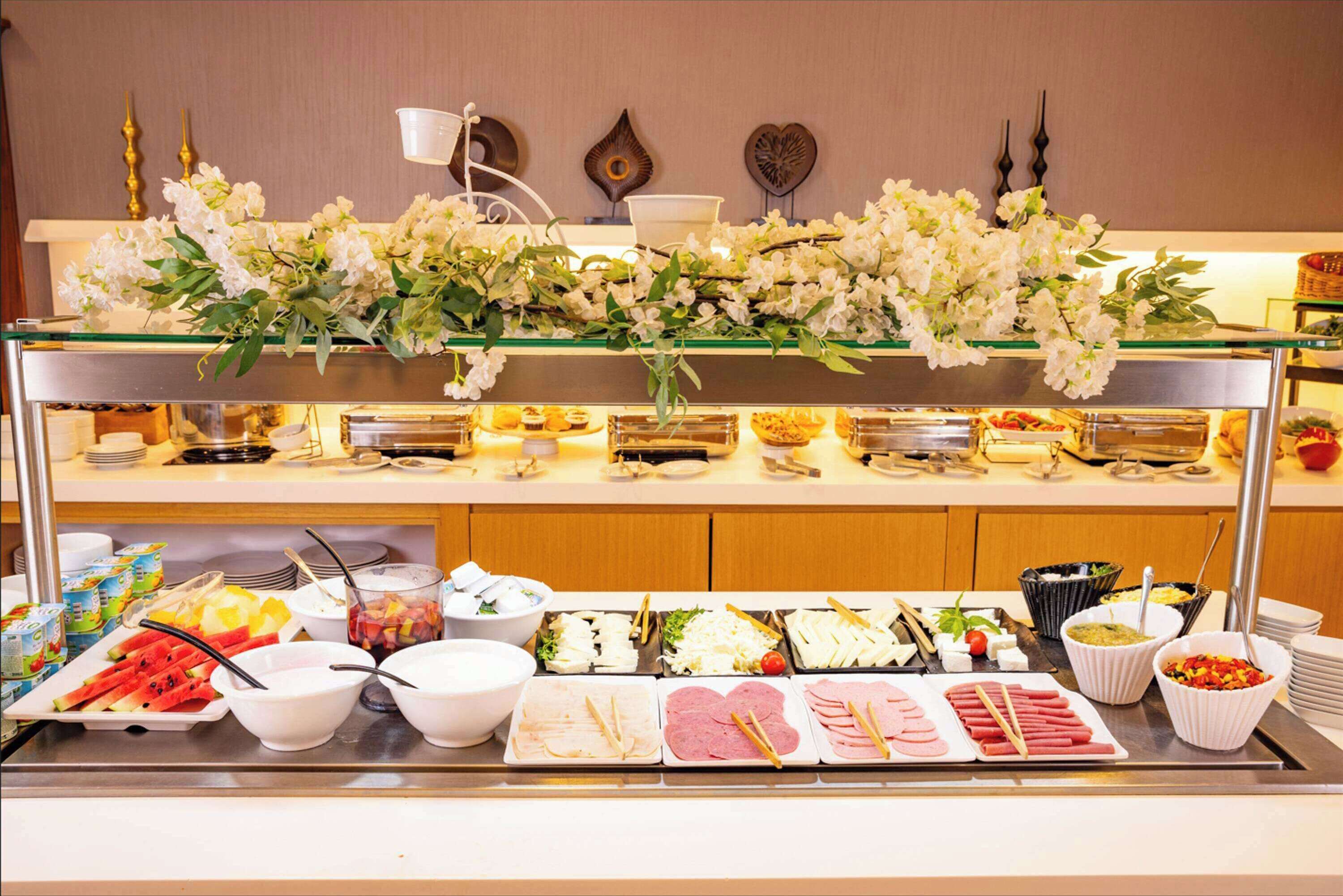 Ramada by Wyndham Istanbul Alibeykoy