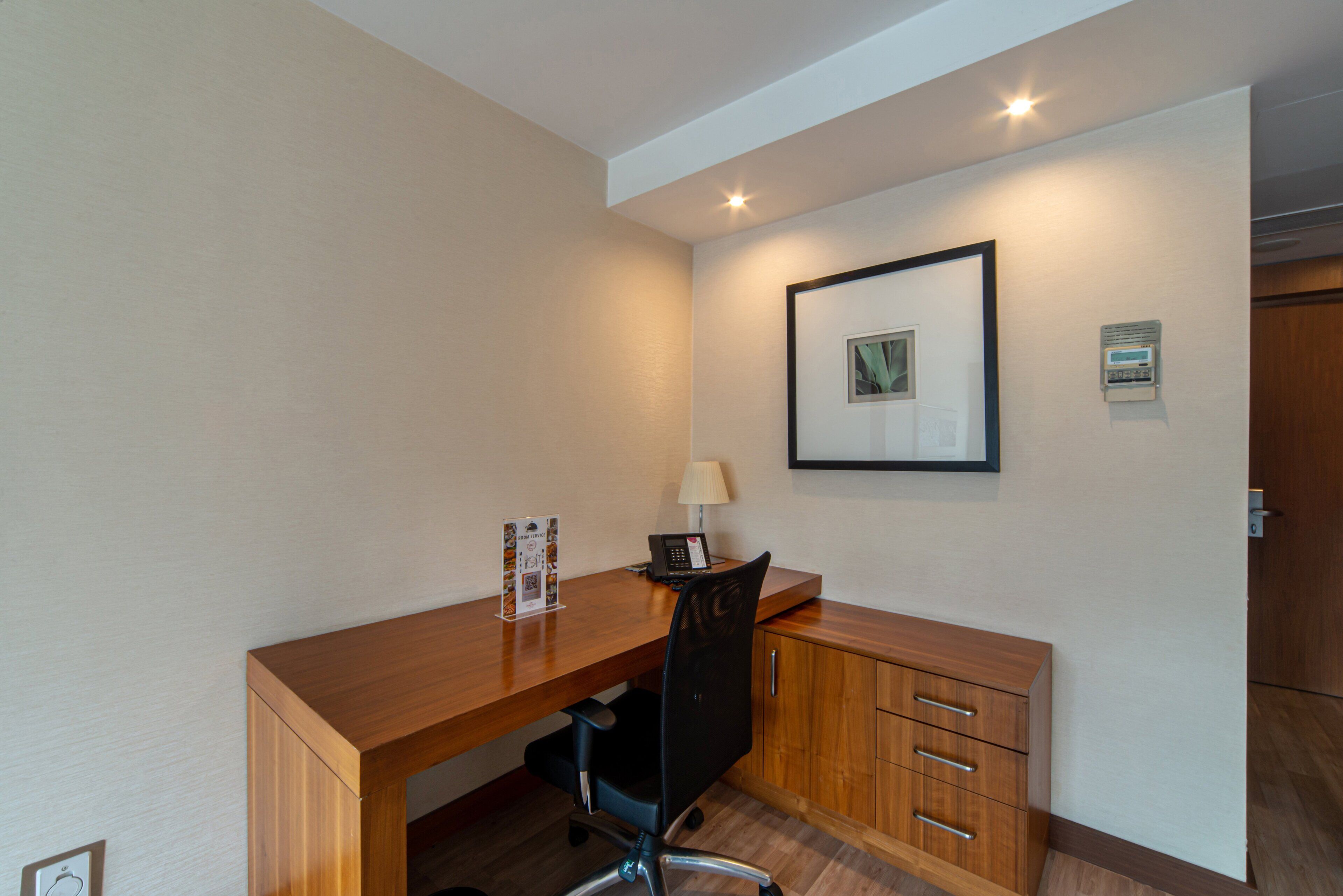 Crowne Plaza Harbiye