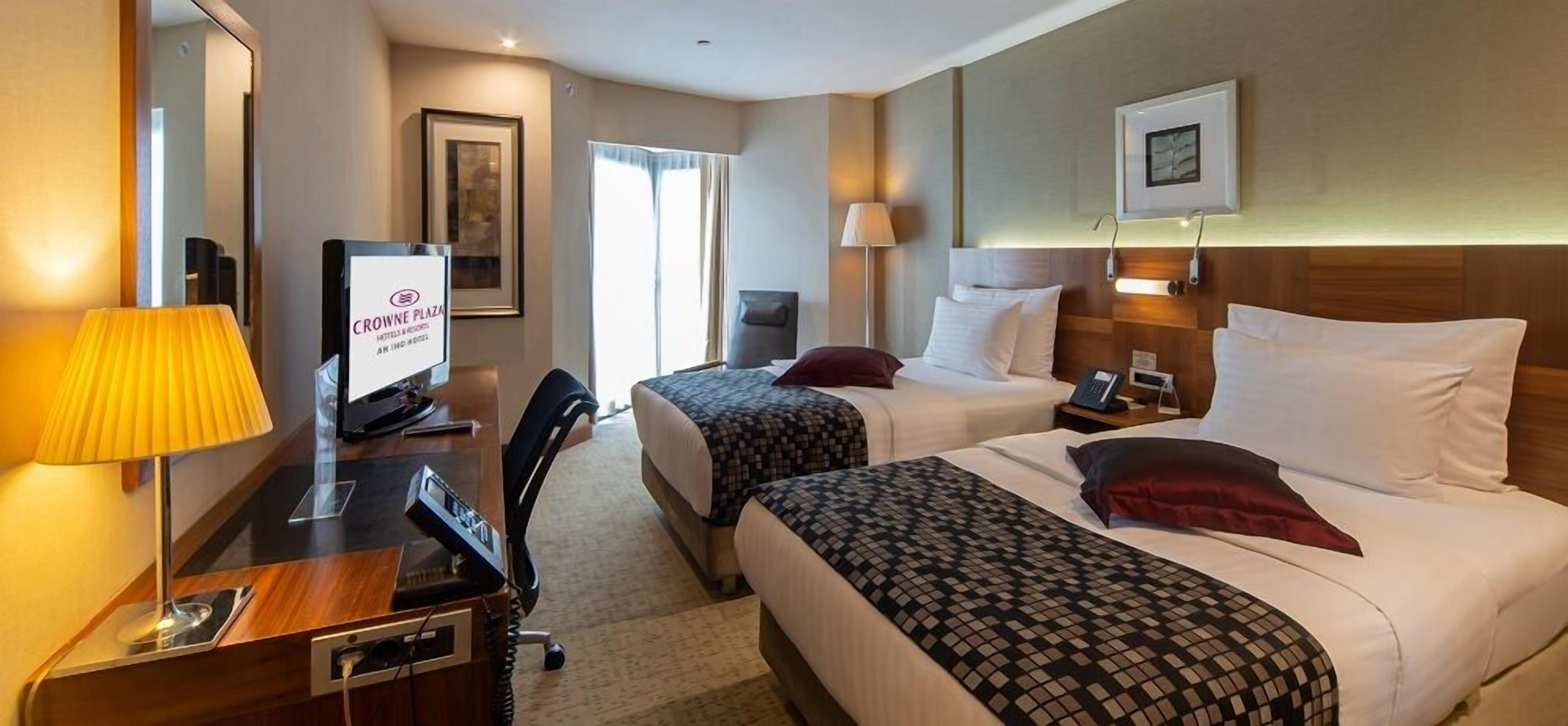 Crowne Plaza Harbiye