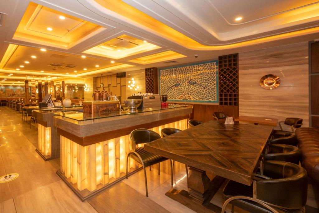 Ramada by Wyndham Istanbul Pera