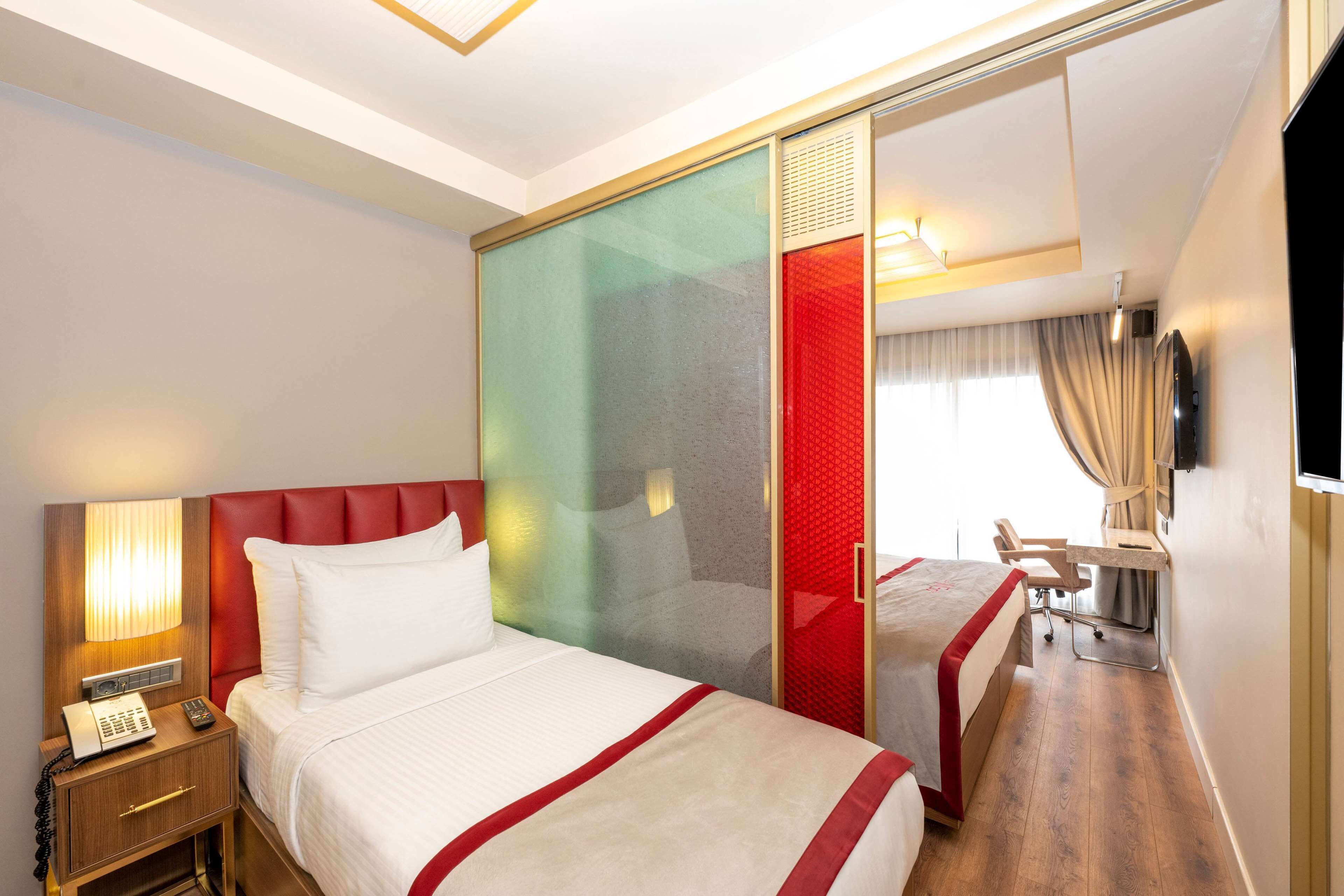 Ramada by Wyndham Istanbul Pera