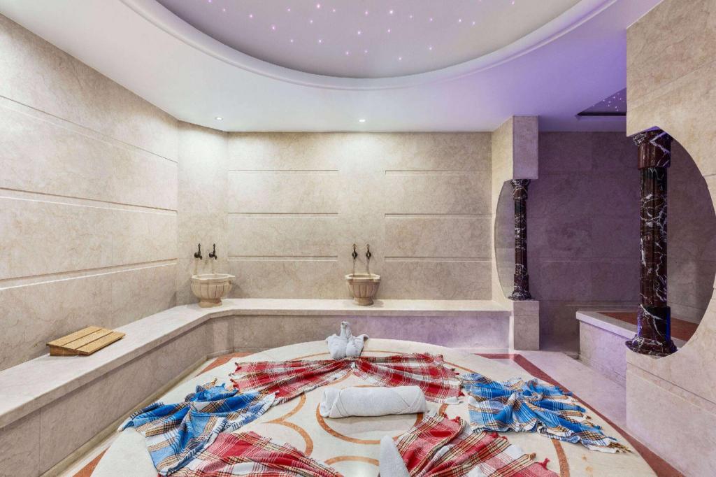 Ramada by Wyndham Istanbul Pera