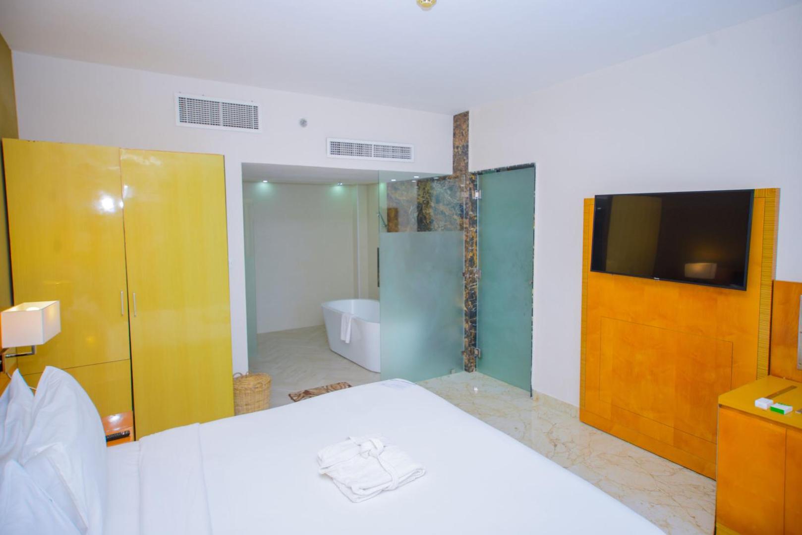 Holiday Inn Dar es Salam