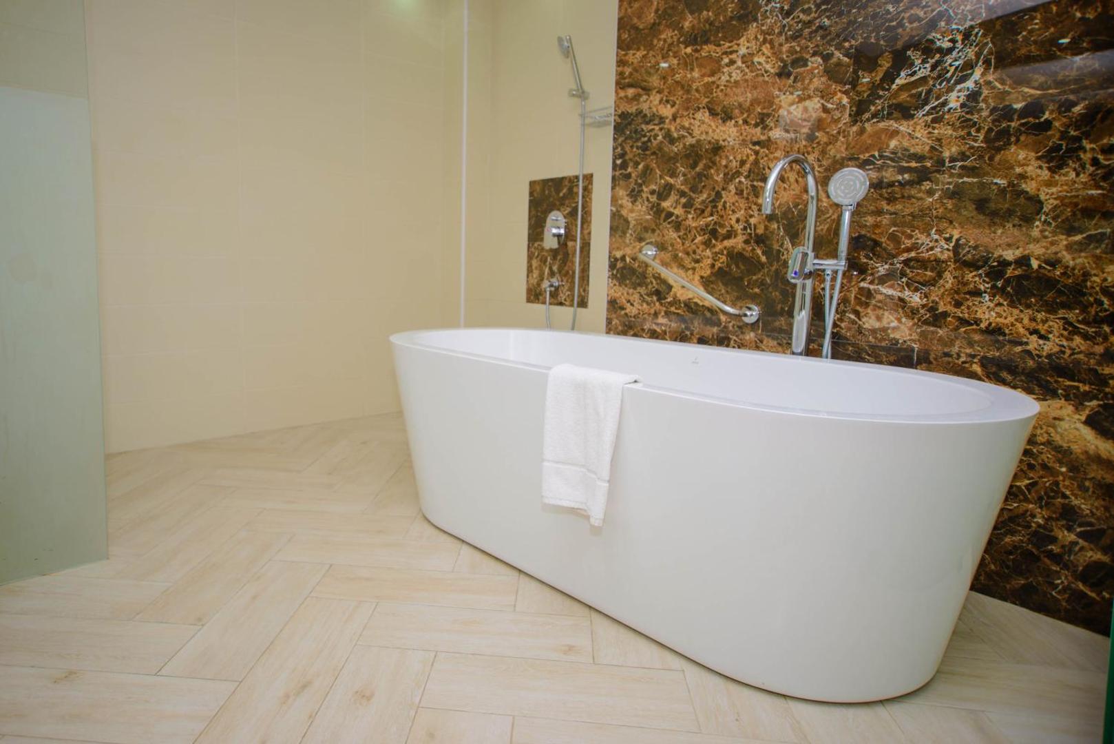 Holiday Inn Dar es Salam