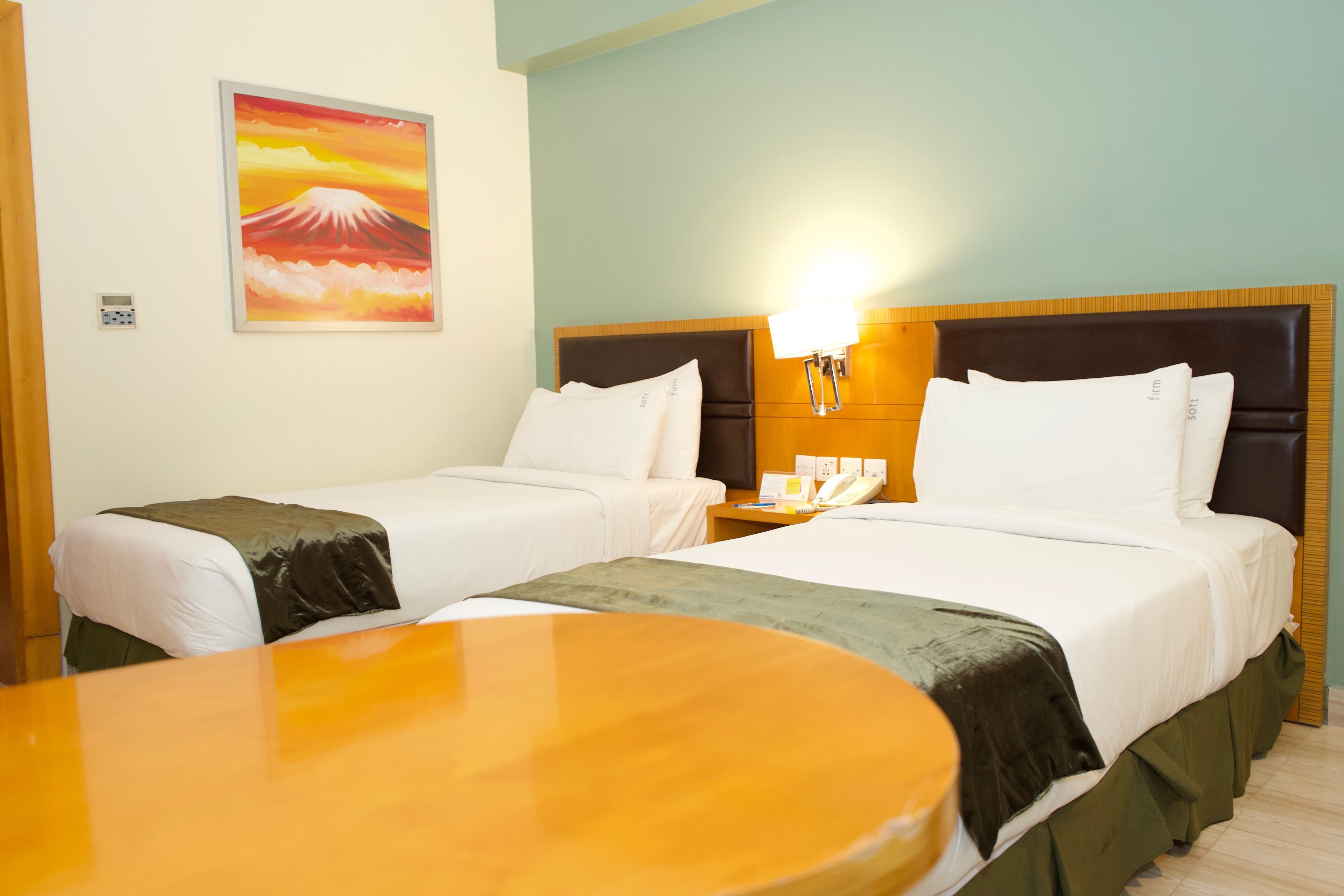 Holiday Inn Dar es Salam