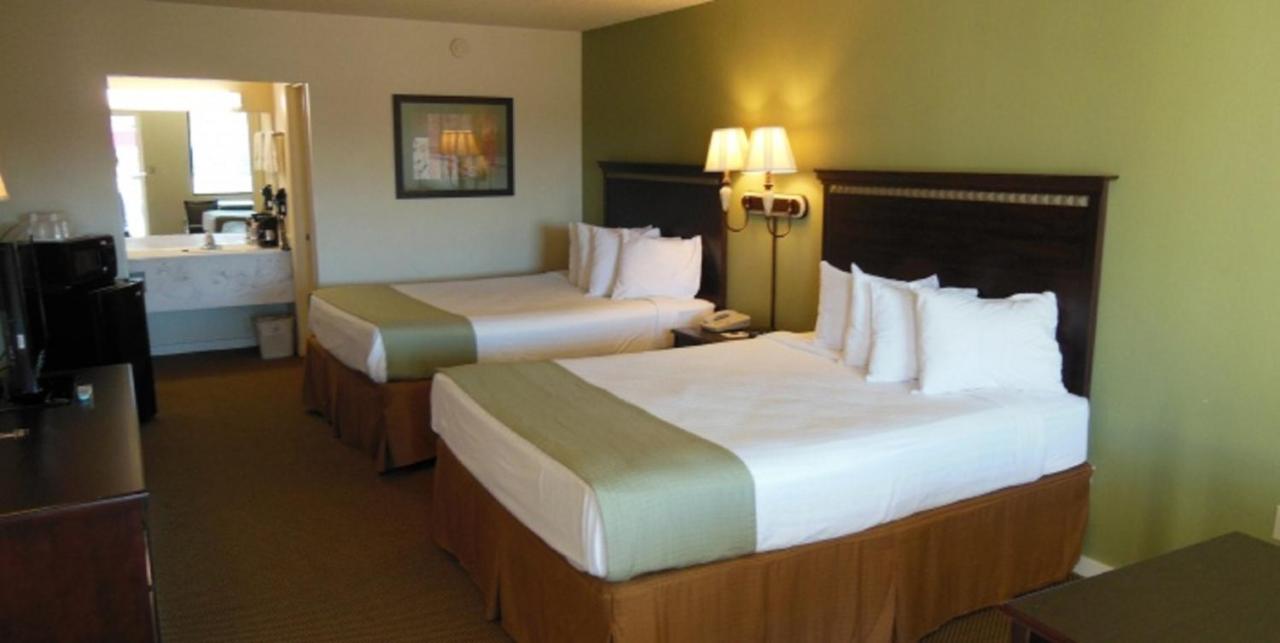 Motel 6 Abbeville, AL