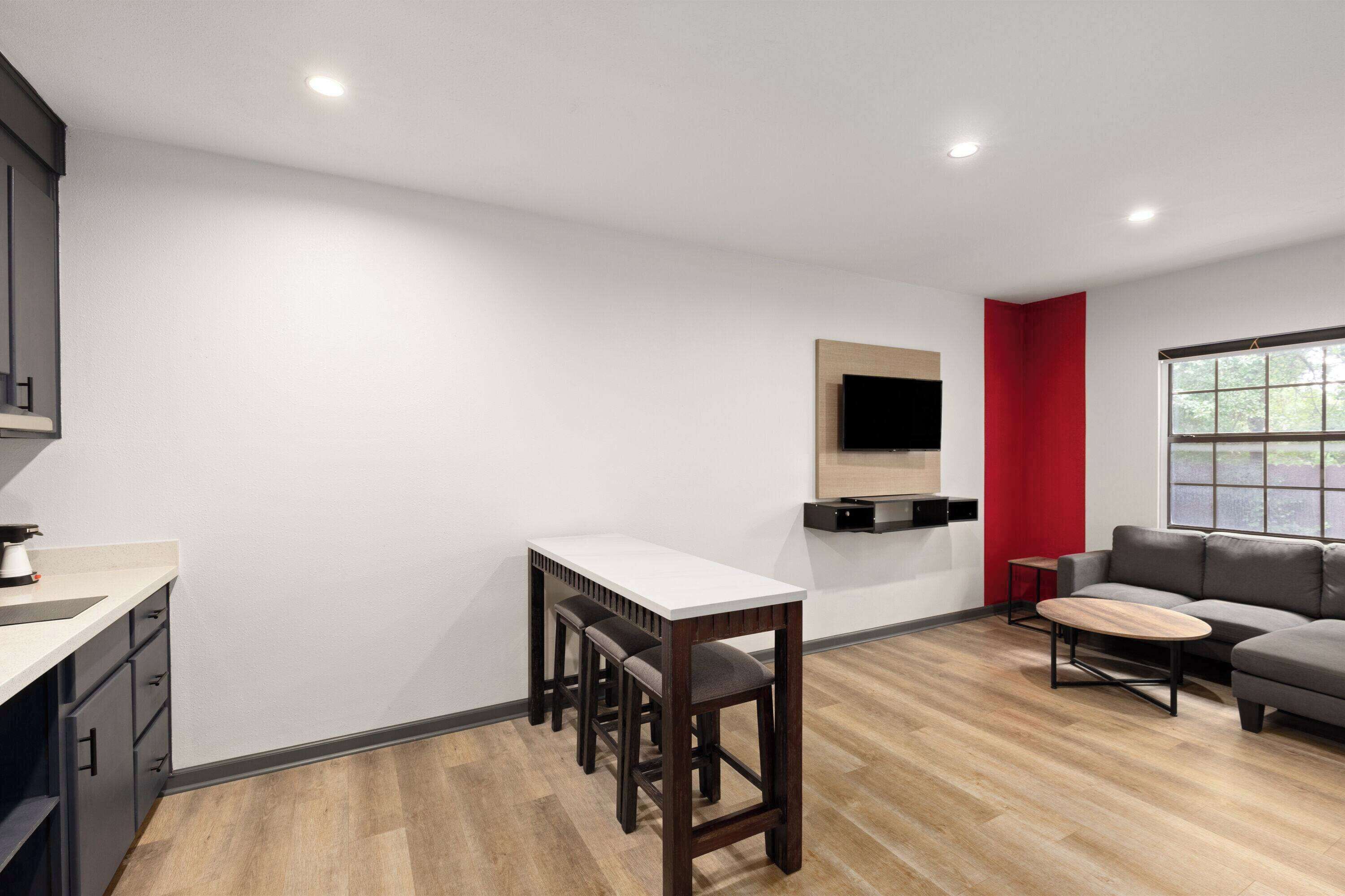Ramada by Wyndham Studio Suites Dothan Ramada by Wyndham Studio Suites Dothan