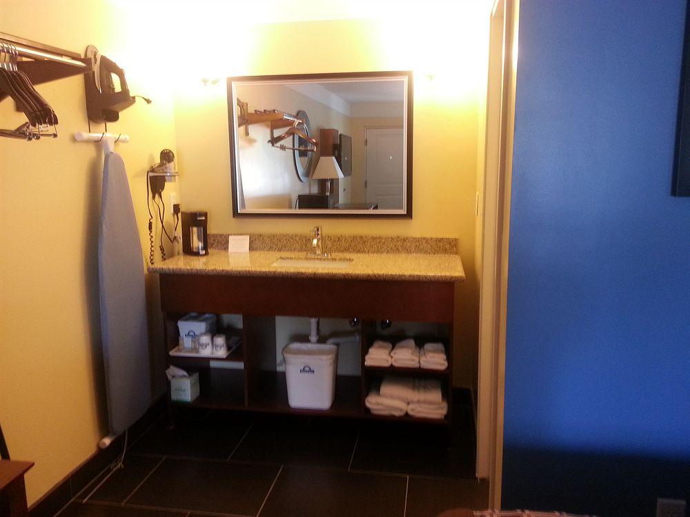 Days Inn by Wyndham Fultondale