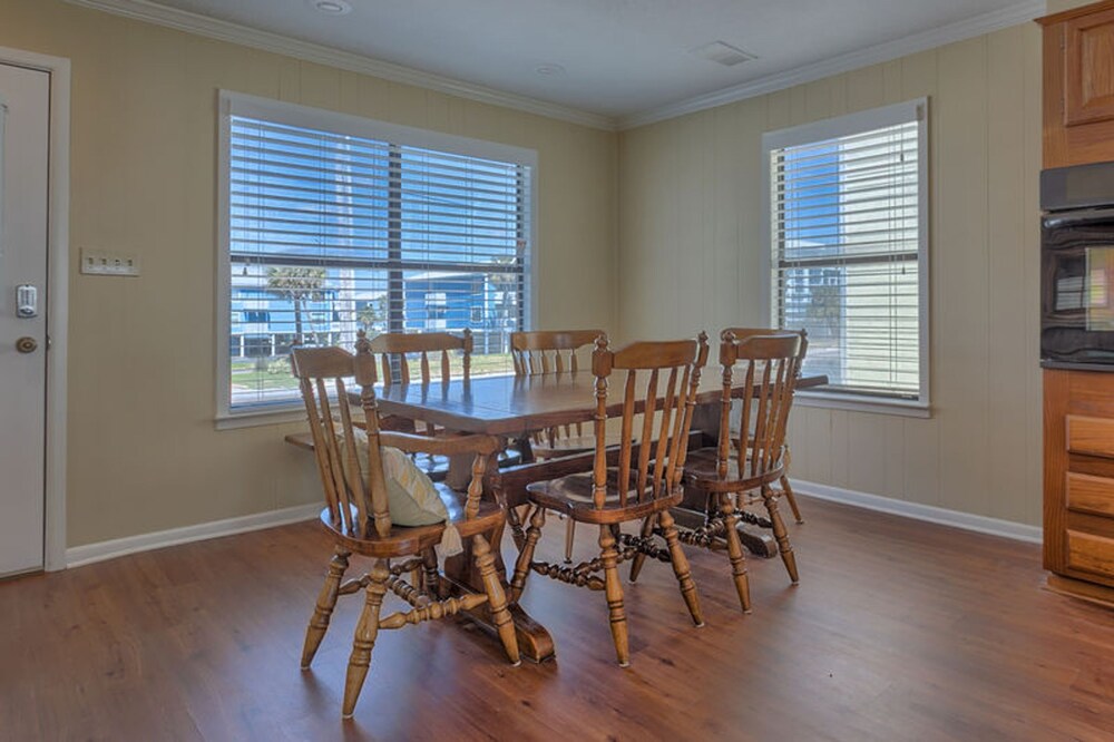 Ala. White Sands by Meyer Vacation Rentals