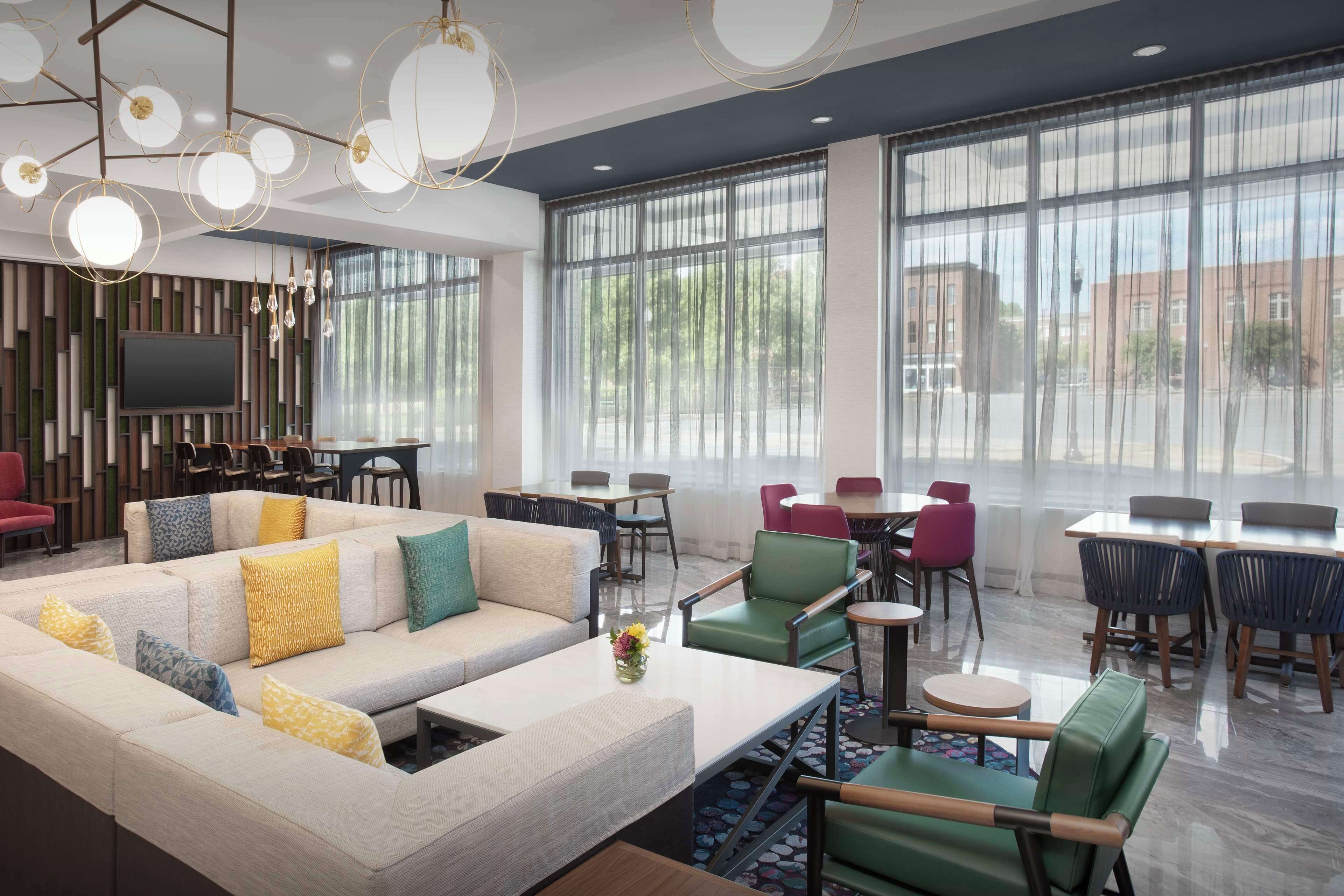 Home2 Suites by Hilton Huntsville Village of Providence