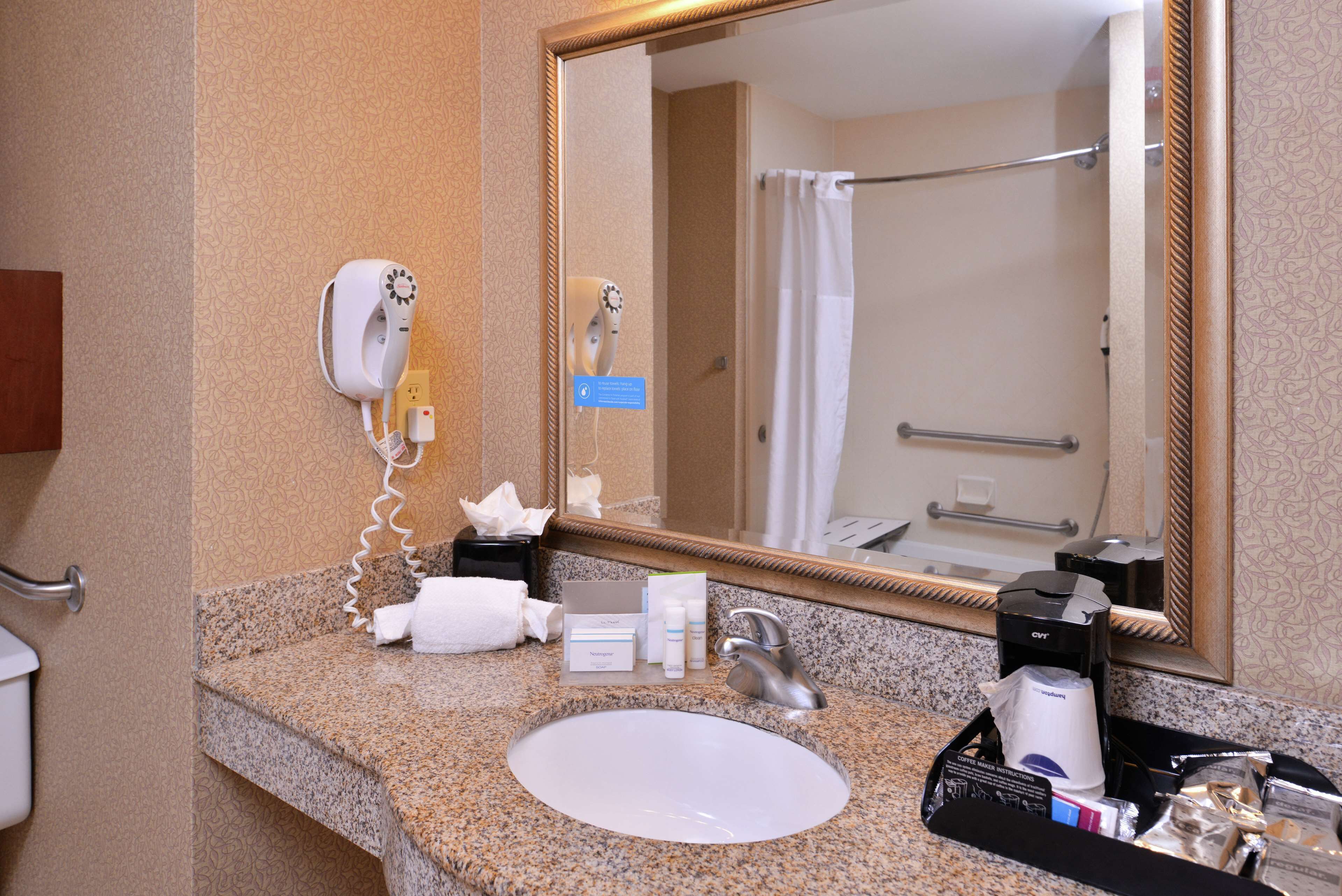 Hampton Inn Jackson-College Avenue Hampton Inn Jackson-College Avenue