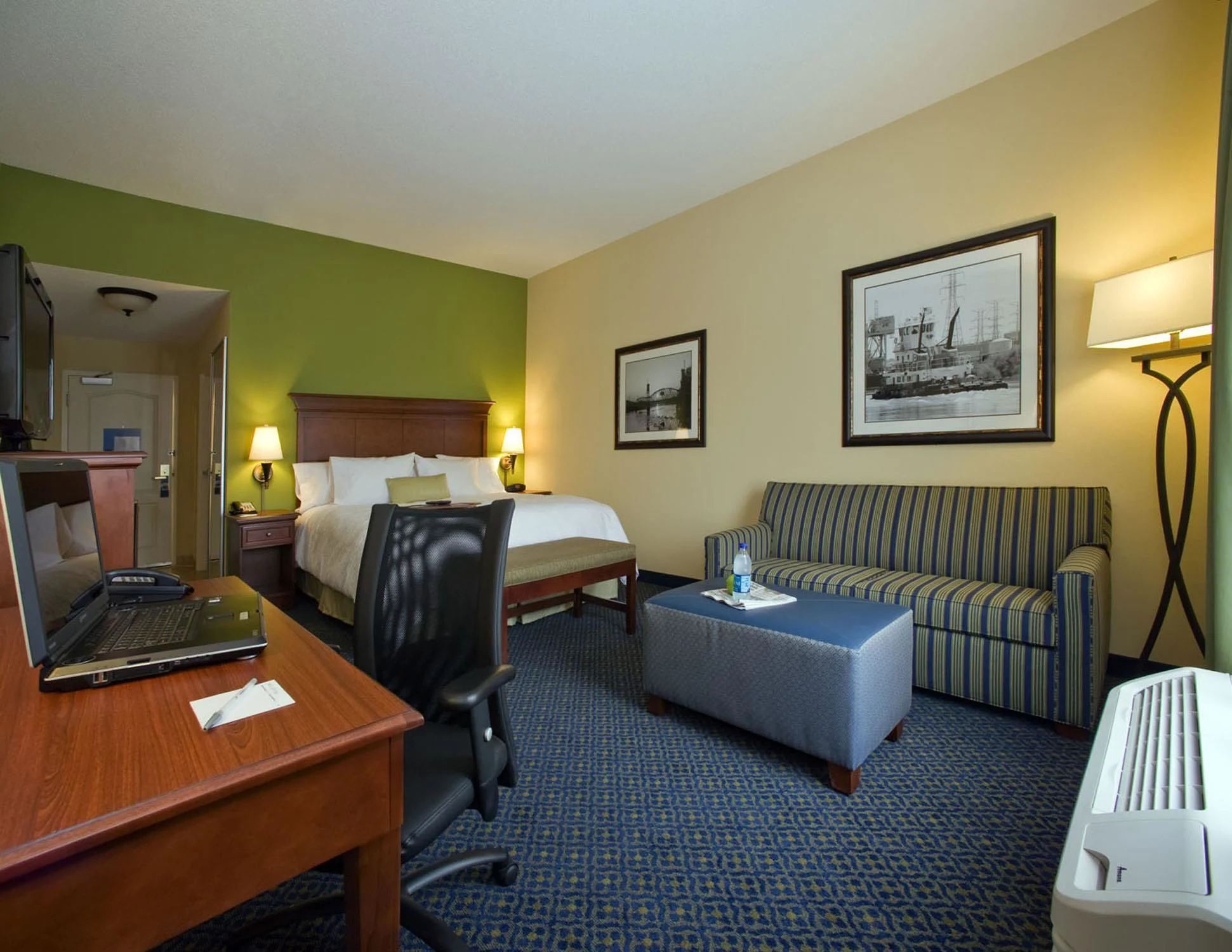 Hampton Inn Jackson-College Avenue Hampton Inn Jackson-College Avenue