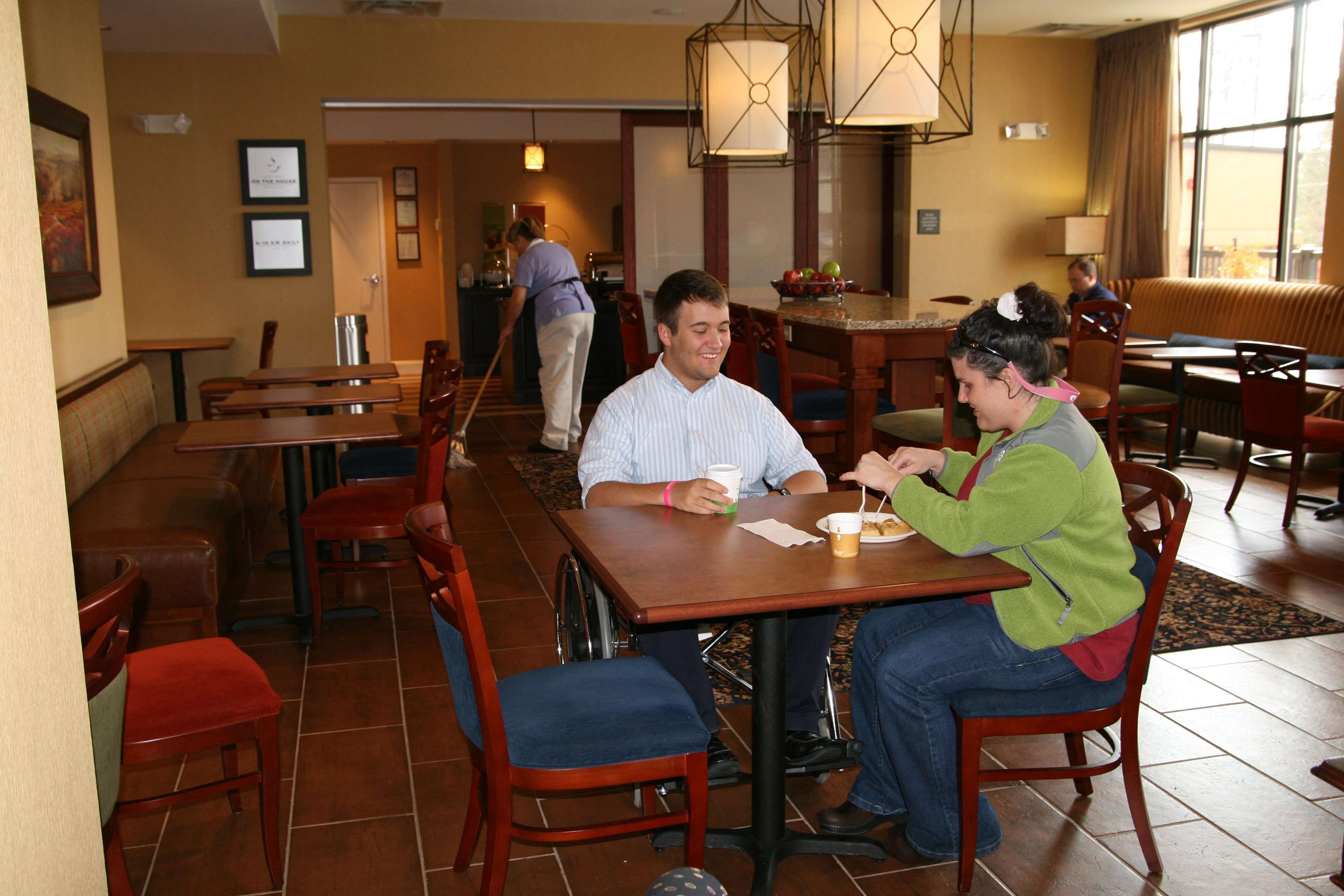 Hampton Inn Jackson-College Avenue Hampton Inn Jackson-College Avenue