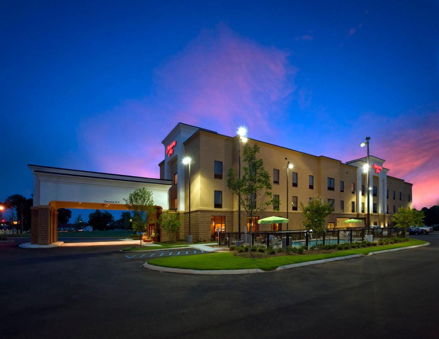 Hampton Inn Jackson-College Avenue Hampton Inn Jackson-College Avenue