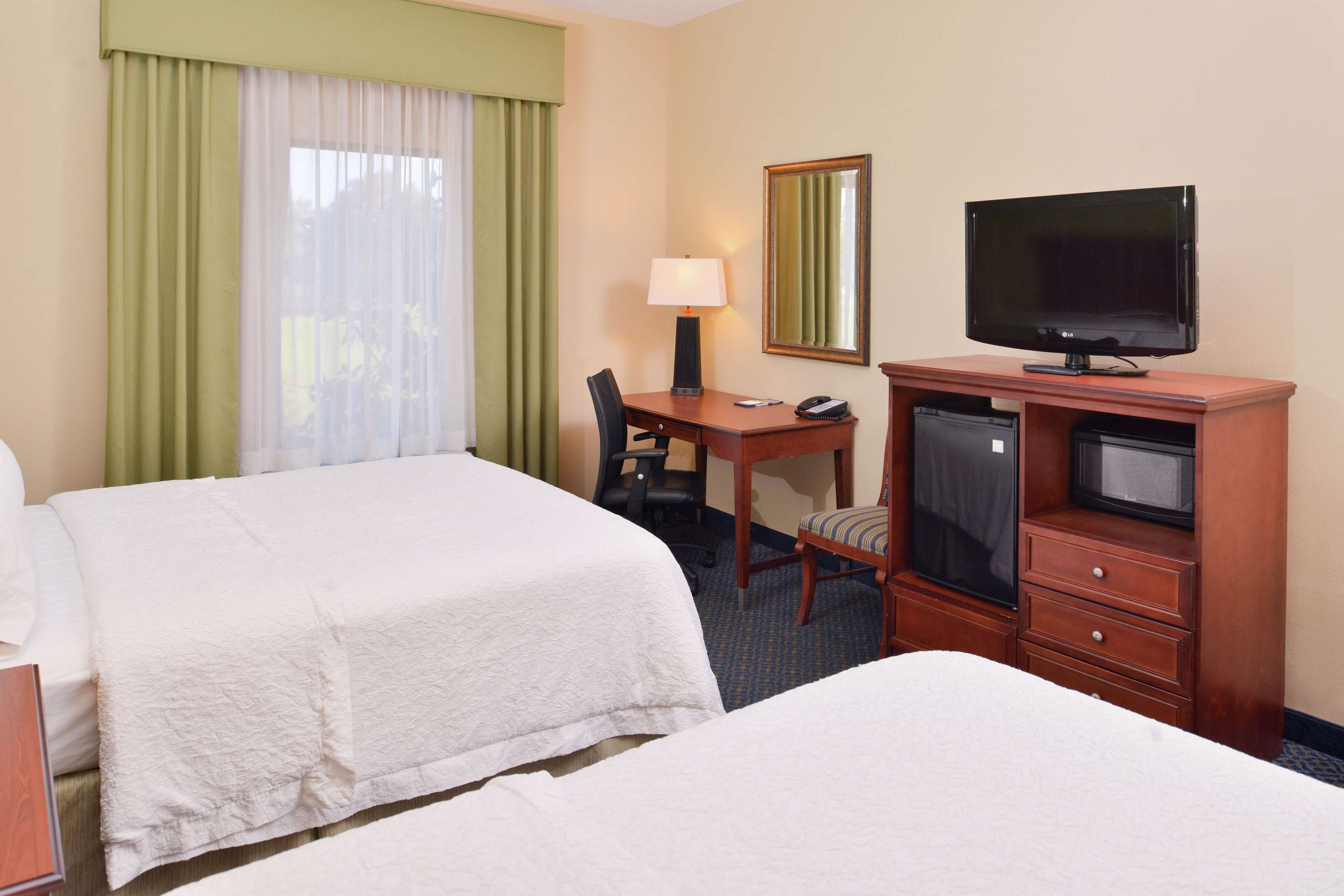 Hampton Inn Jackson-College Avenue Hampton Inn Jackson-College Avenue