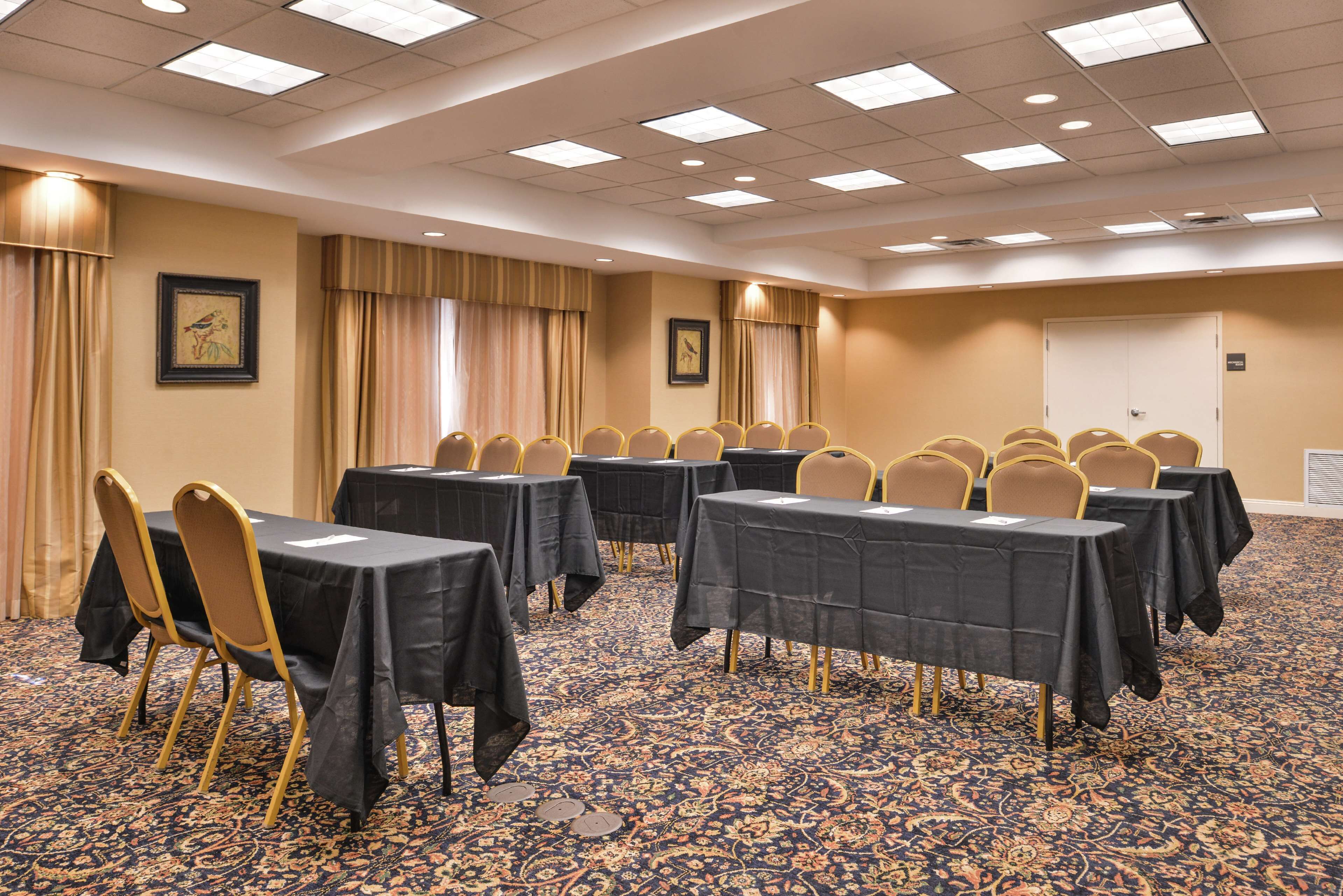 Hampton Inn Jackson-College Avenue Hampton Inn Jackson-College Avenue