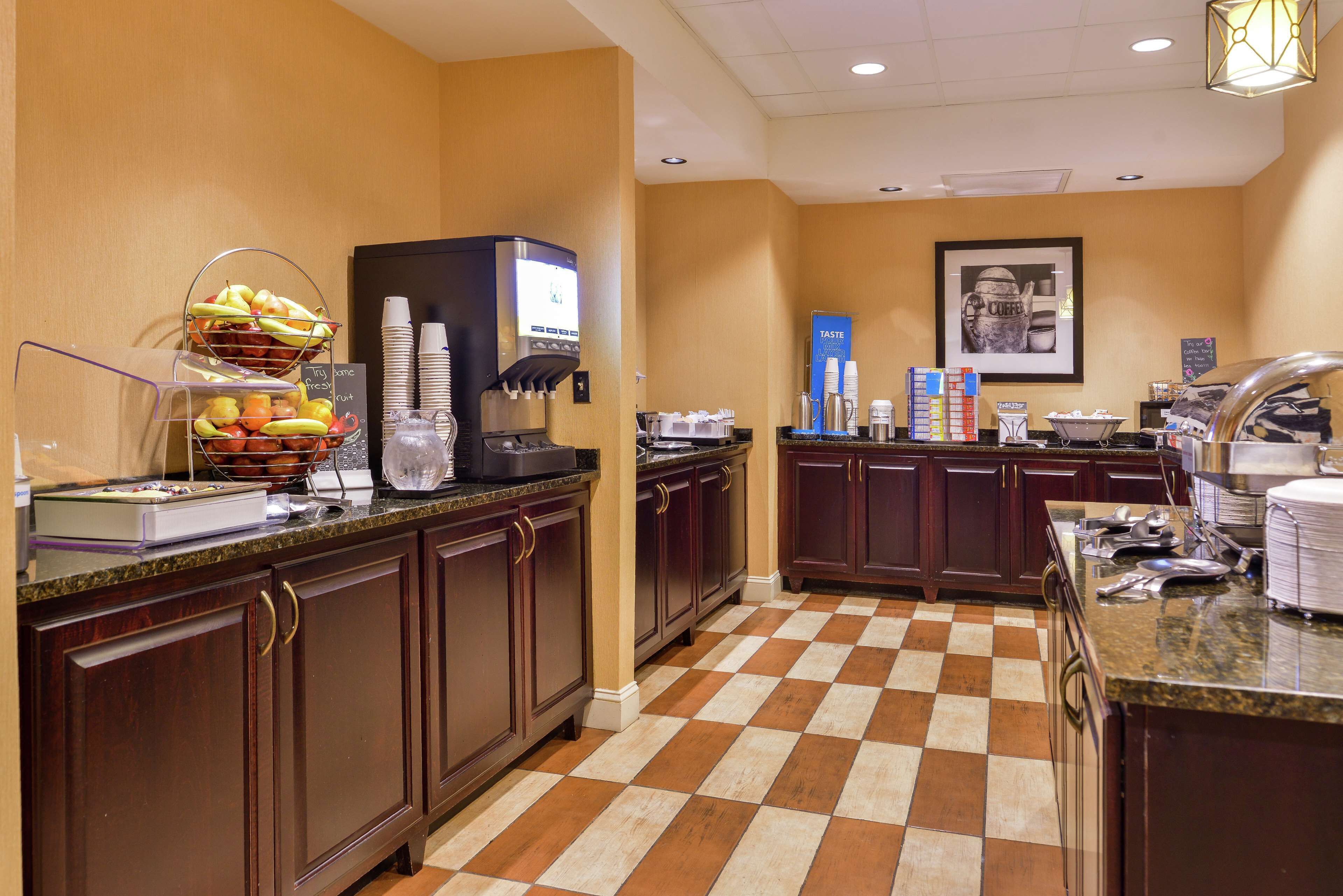 Hampton Inn Jackson-College Avenue Hampton Inn Jackson-College Avenue