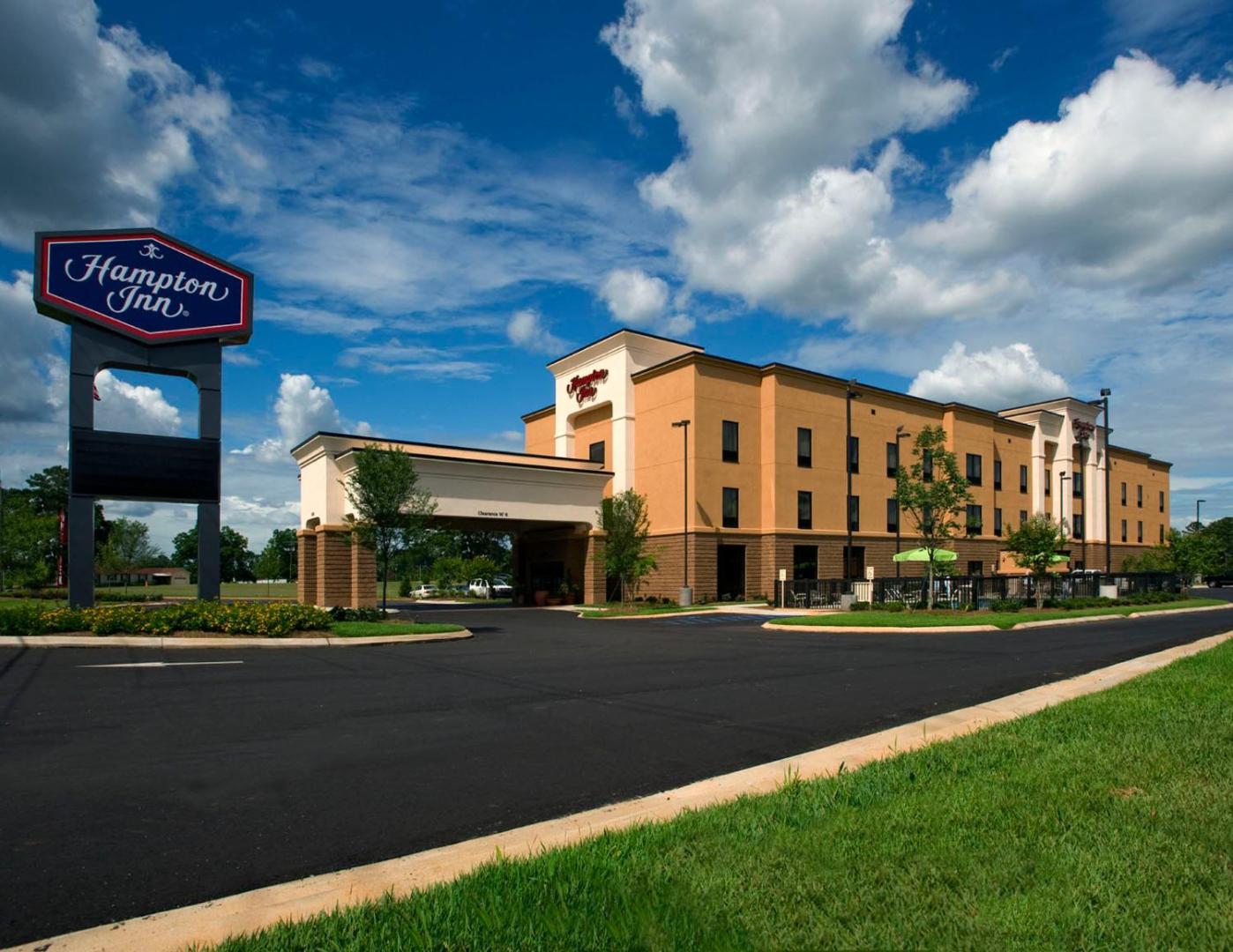 Hampton Inn Jackson-College Avenue Hampton Inn Jackson-College Avenue