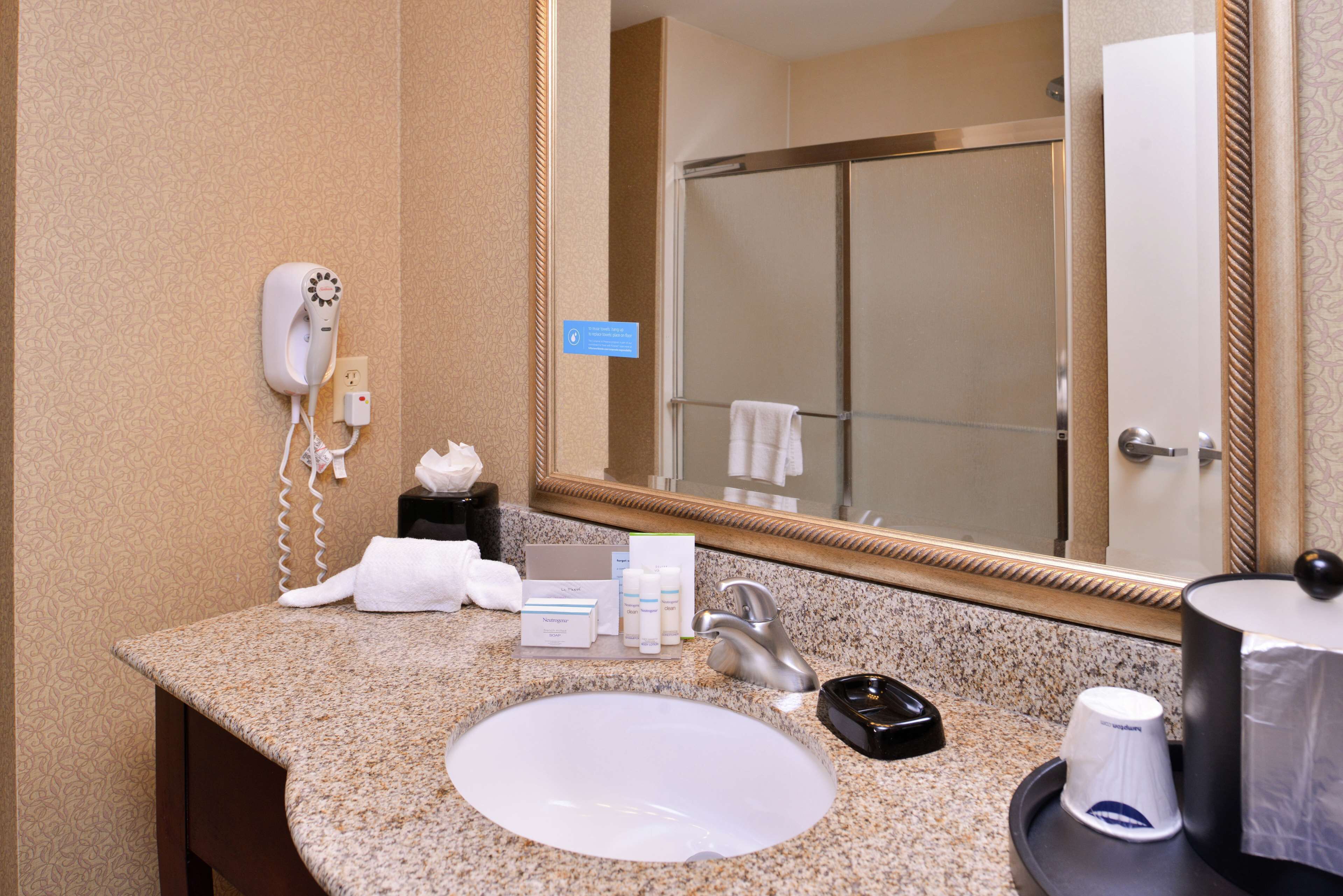 Hampton Inn Jackson-College Avenue Hampton Inn Jackson-College Avenue
