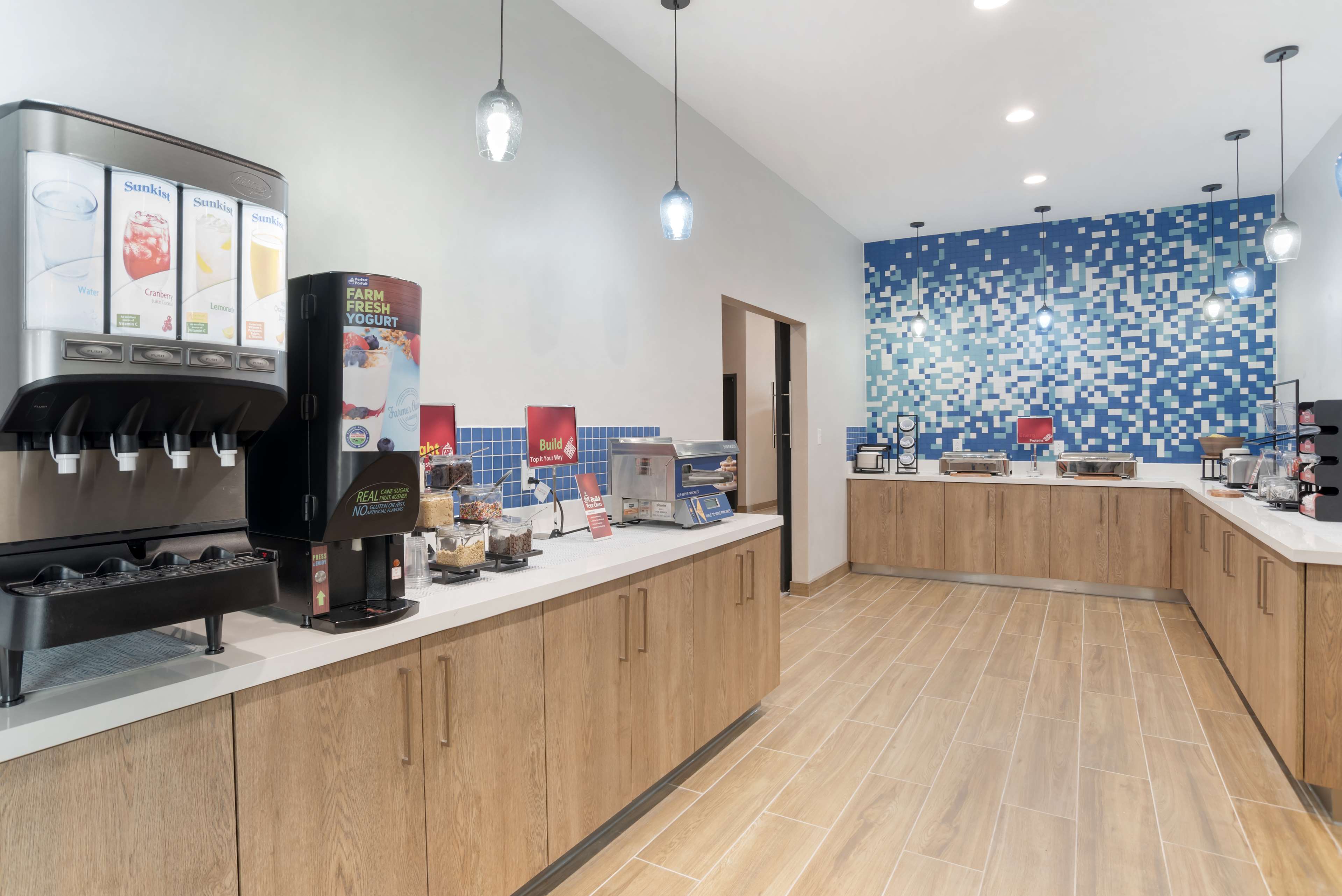 Best Western Plus Mobile Inn & Suites Best Western Plus Mobile Inn & Suites
