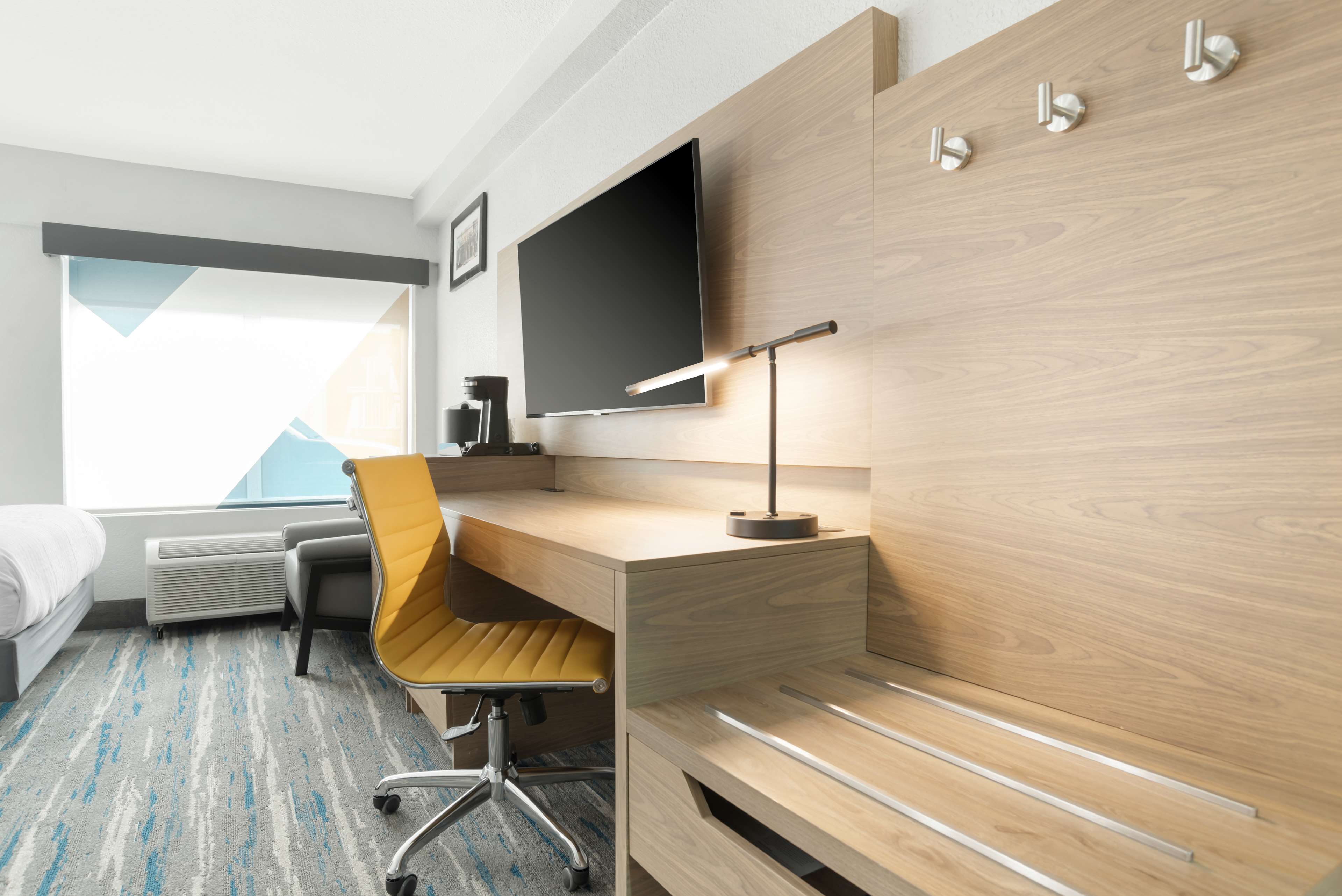 Best Western Plus Mobile Inn & Suites Best Western Plus Mobile Inn & Suites