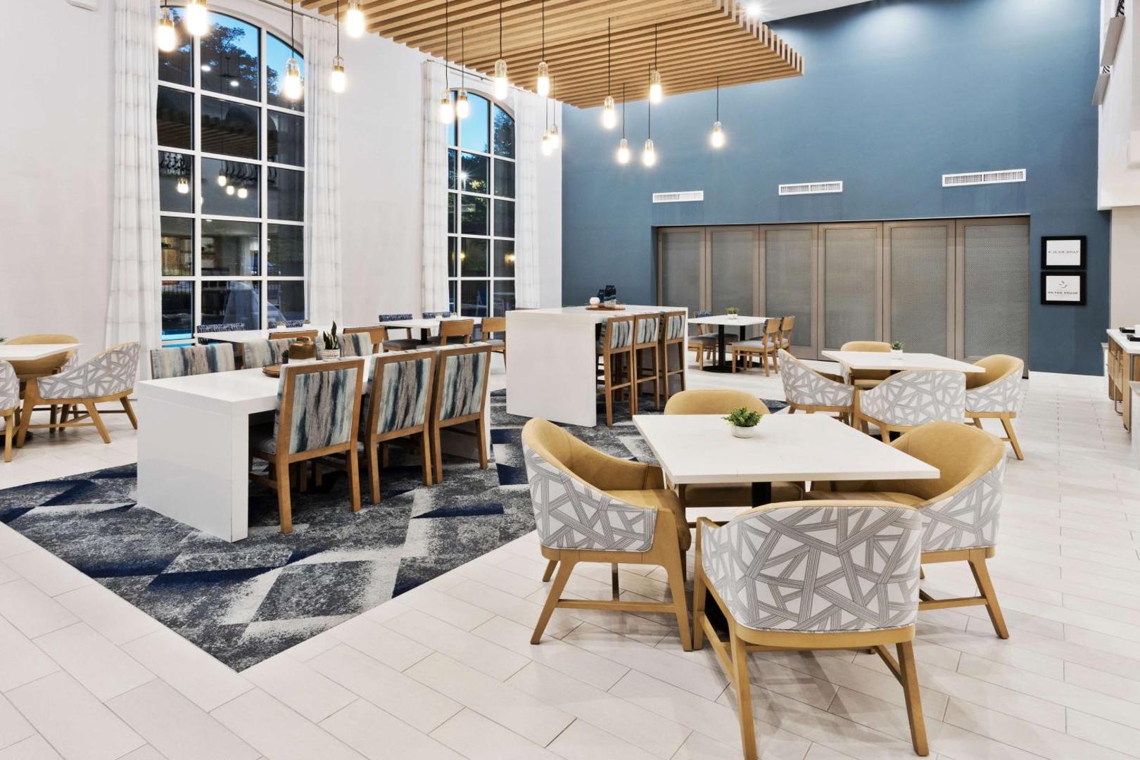 Hampton Inn & Suites Phenix City- Columbus Area Hampton Inn & Suites Phenix City- Columbus Area