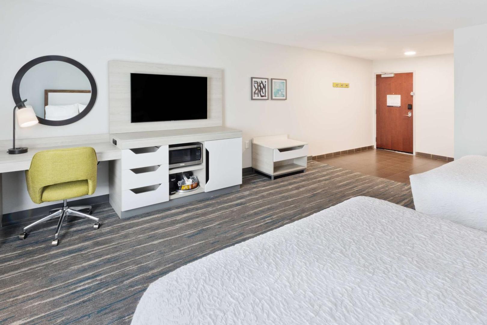 Hampton Inn & Suites Phenix City- Columbus Area Hampton Inn & Suites Phenix City- Columbus Area