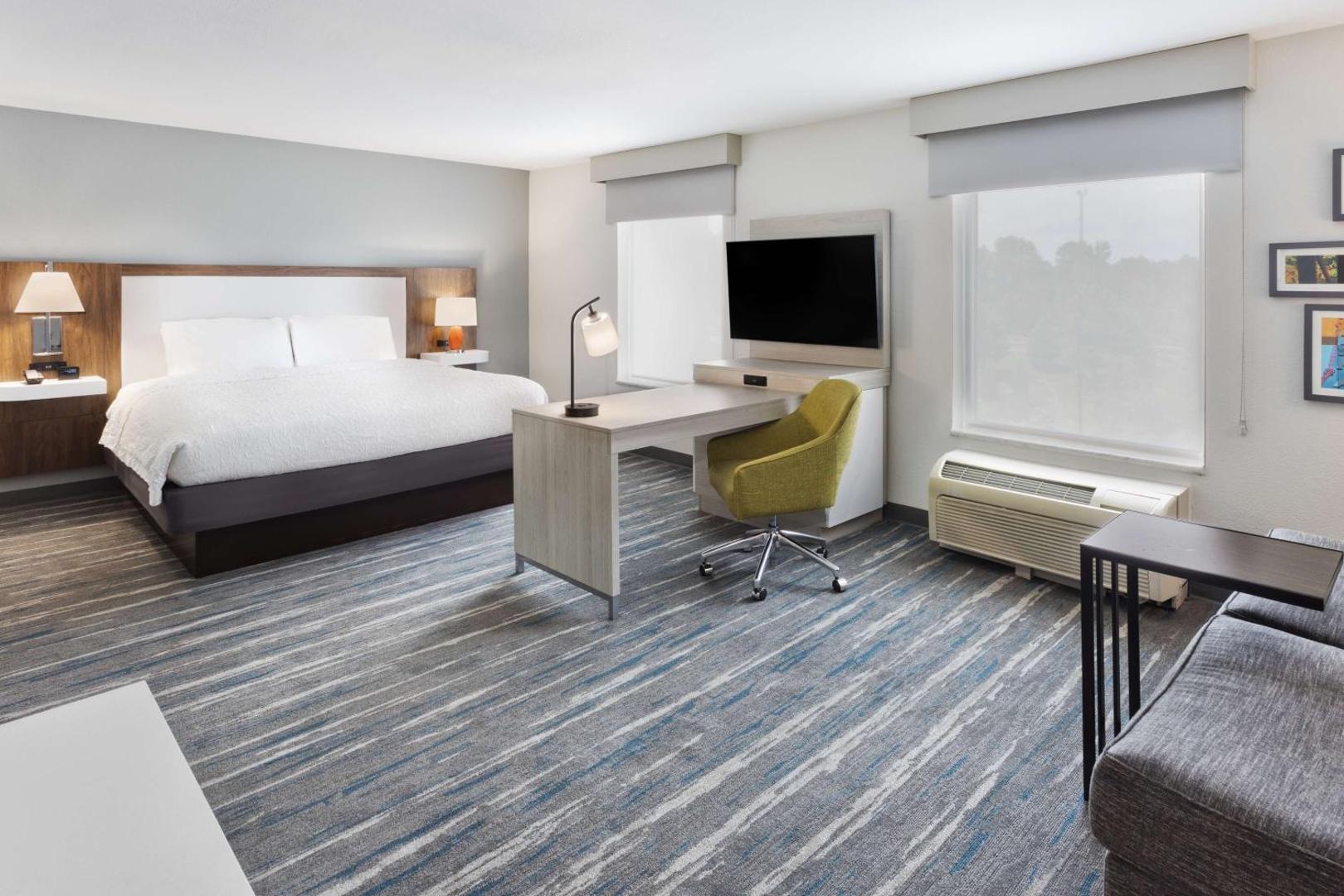 Hampton Inn & Suites Phenix City- Columbus Area Hampton Inn & Suites Phenix City- Columbus Area
