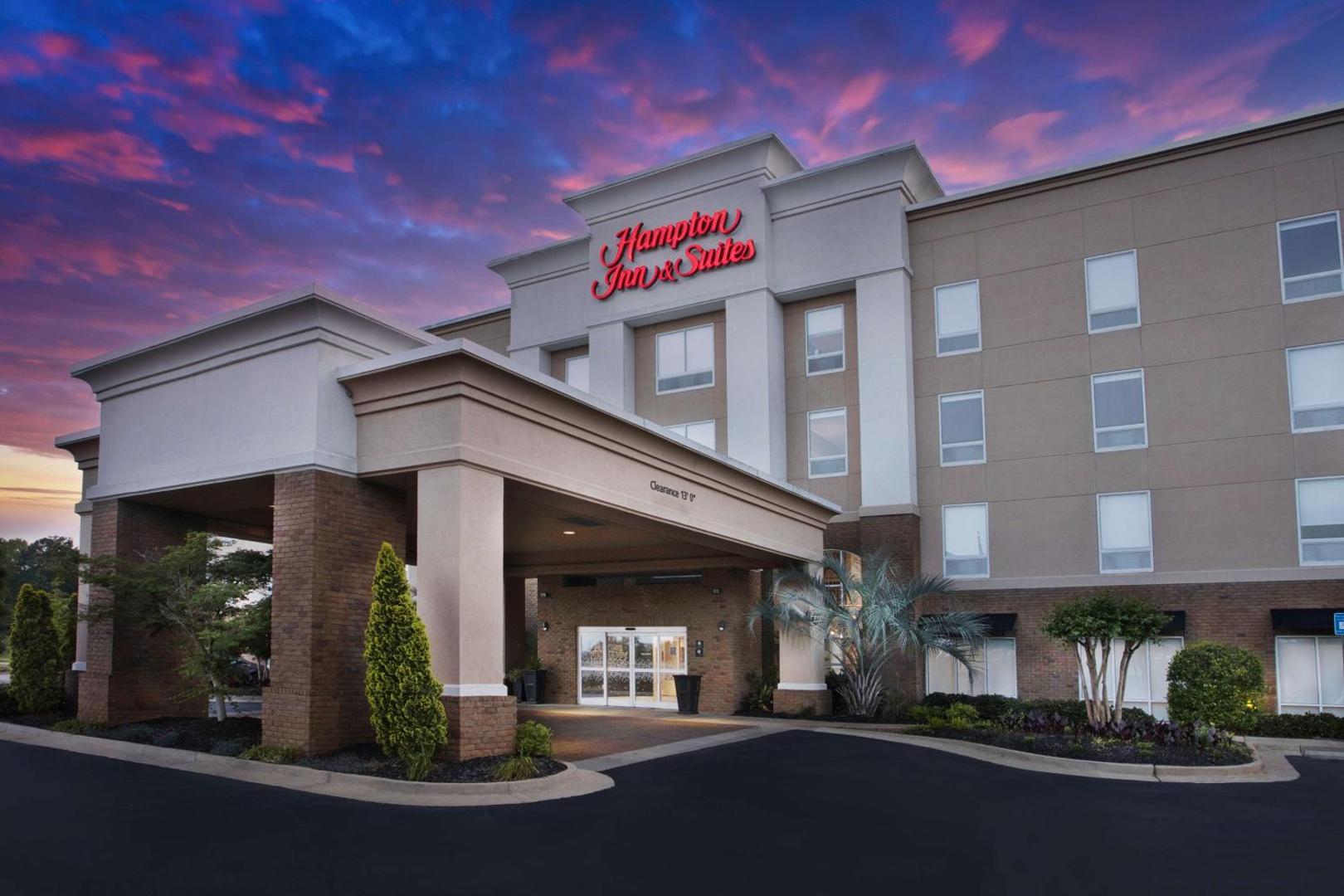 Hampton Inn & Suites Phenix City- Columbus Area Hampton Inn & Suites Phenix City- Columbus Area