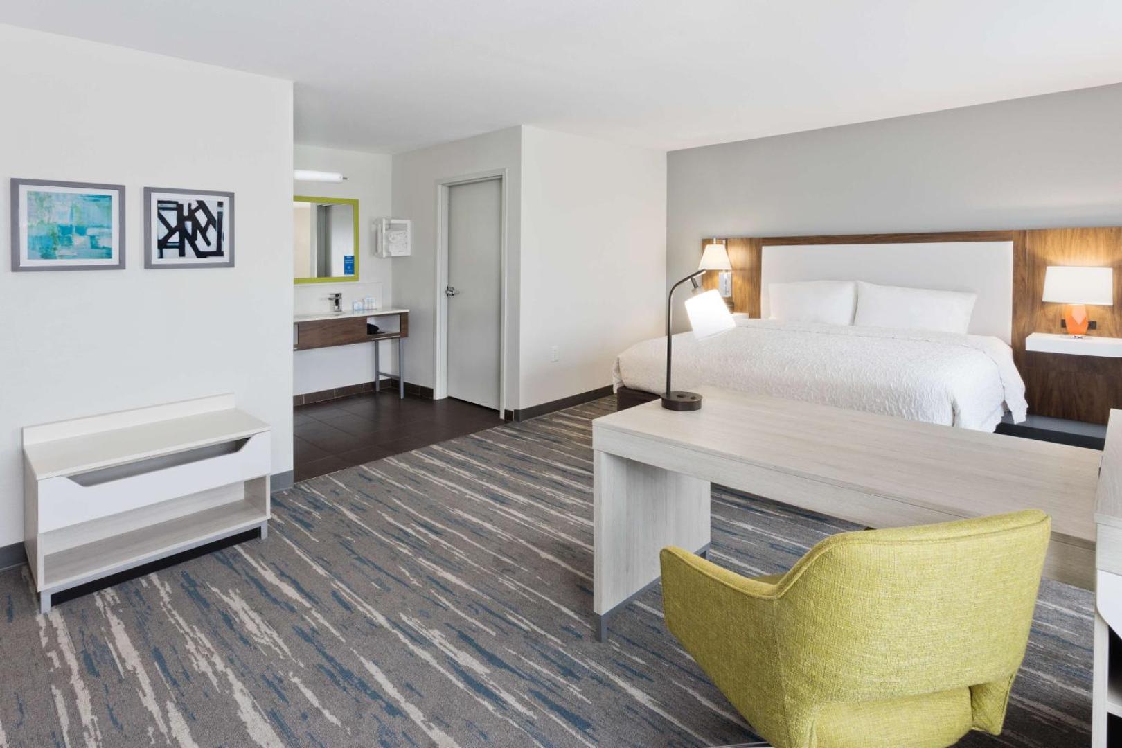 Hampton Inn & Suites Phenix City- Columbus Area Hampton Inn & Suites Phenix City- Columbus Area