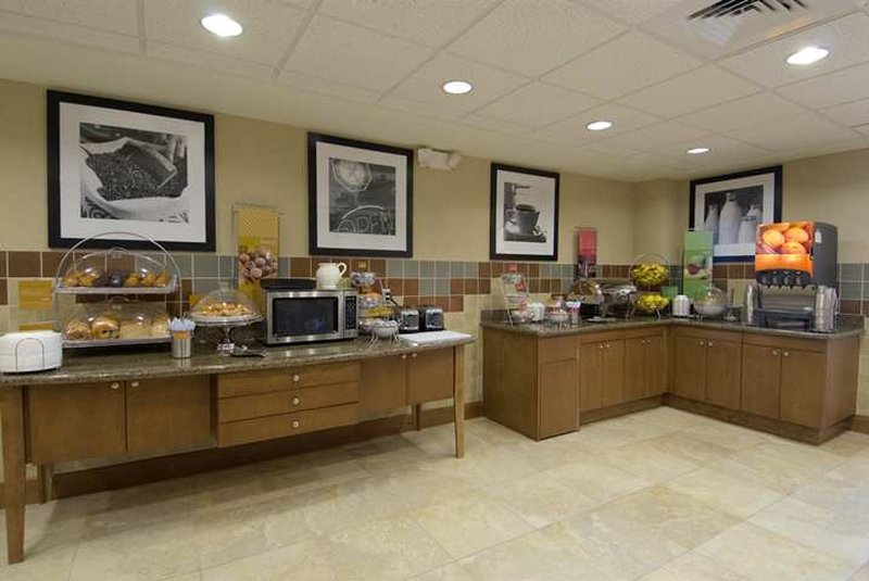 Hampton Inn & Suites Phoenix Glendale-Westgate Hampton Inn & Suites Phoenix Glendale-Westgate