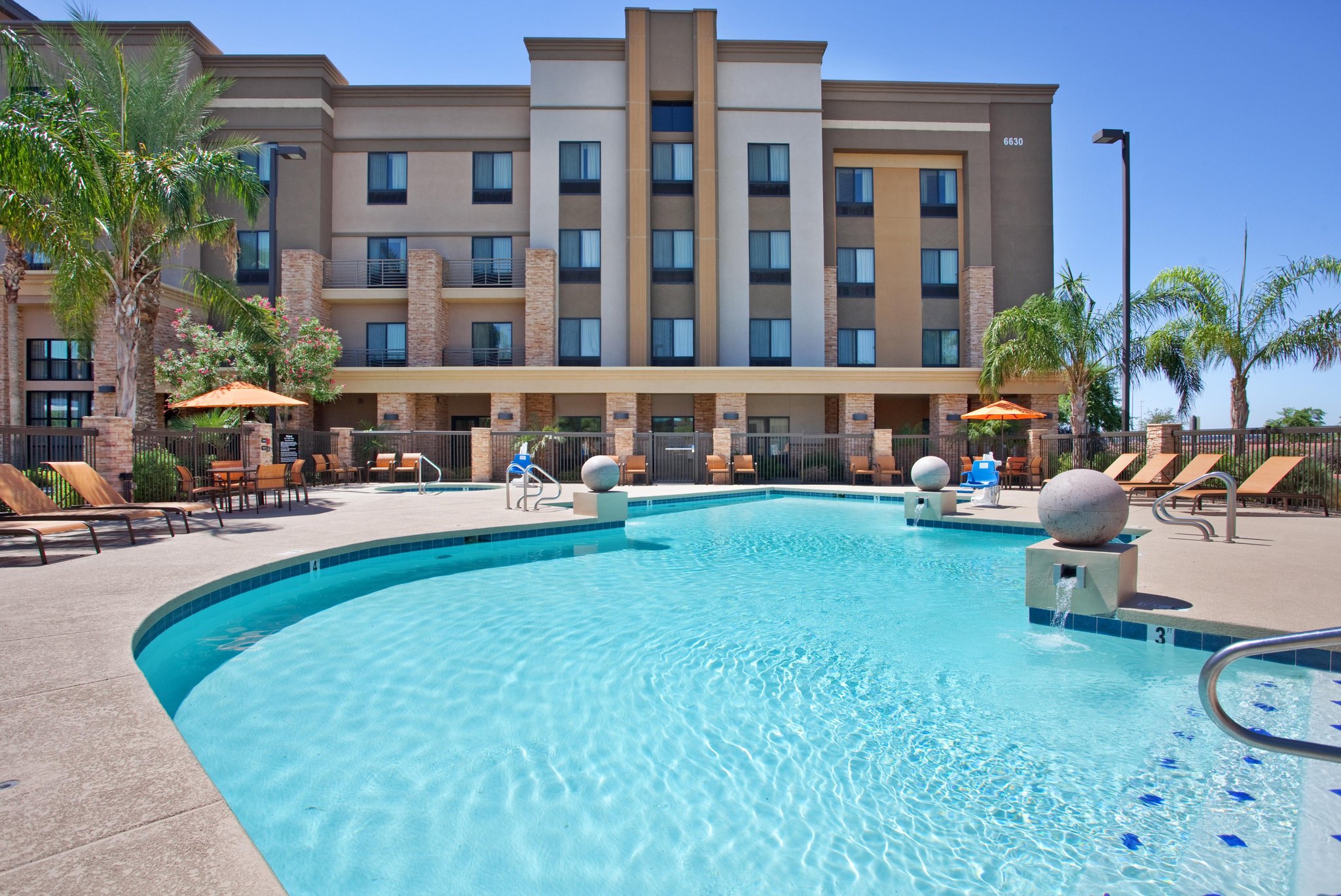 Hampton Inn & Suites Phoenix Glendale-Westgate Hampton Inn & Suites Phoenix Glendale-Westgate
