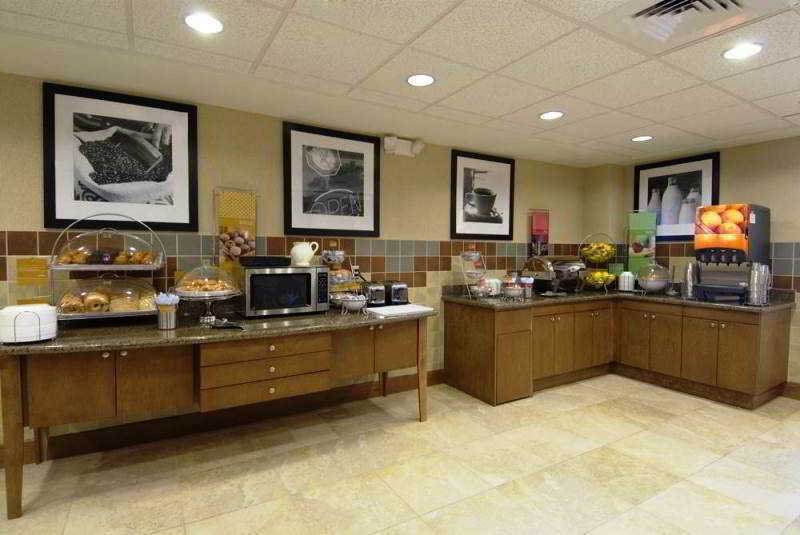Hampton Inn & Suites Phoenix Glendale-Westgate Hampton Inn & Suites Phoenix Glendale-Westgate